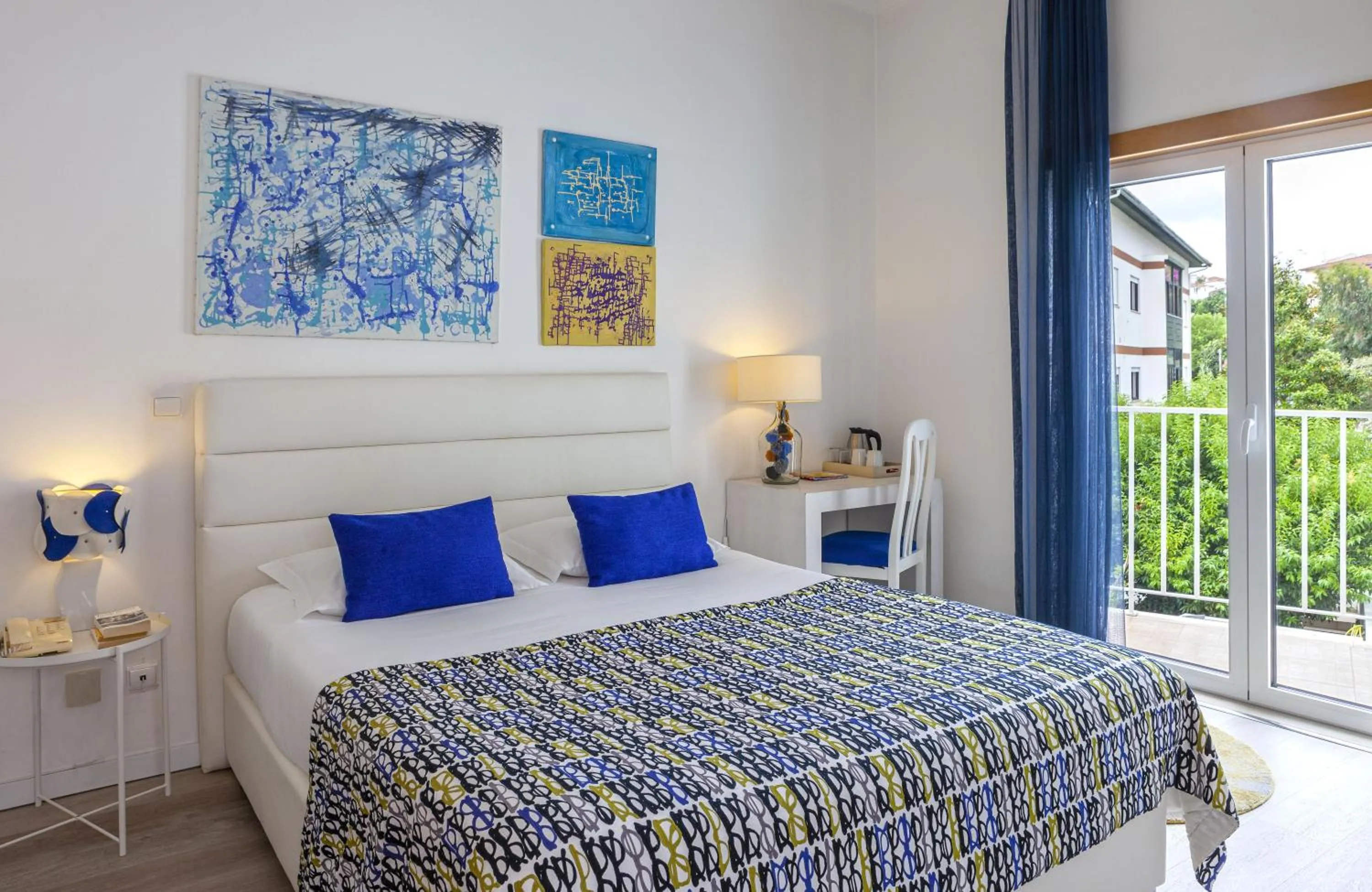 Bedroom, Bed in Boutique Hotel Casa do Outeiro - Arts & Crafts