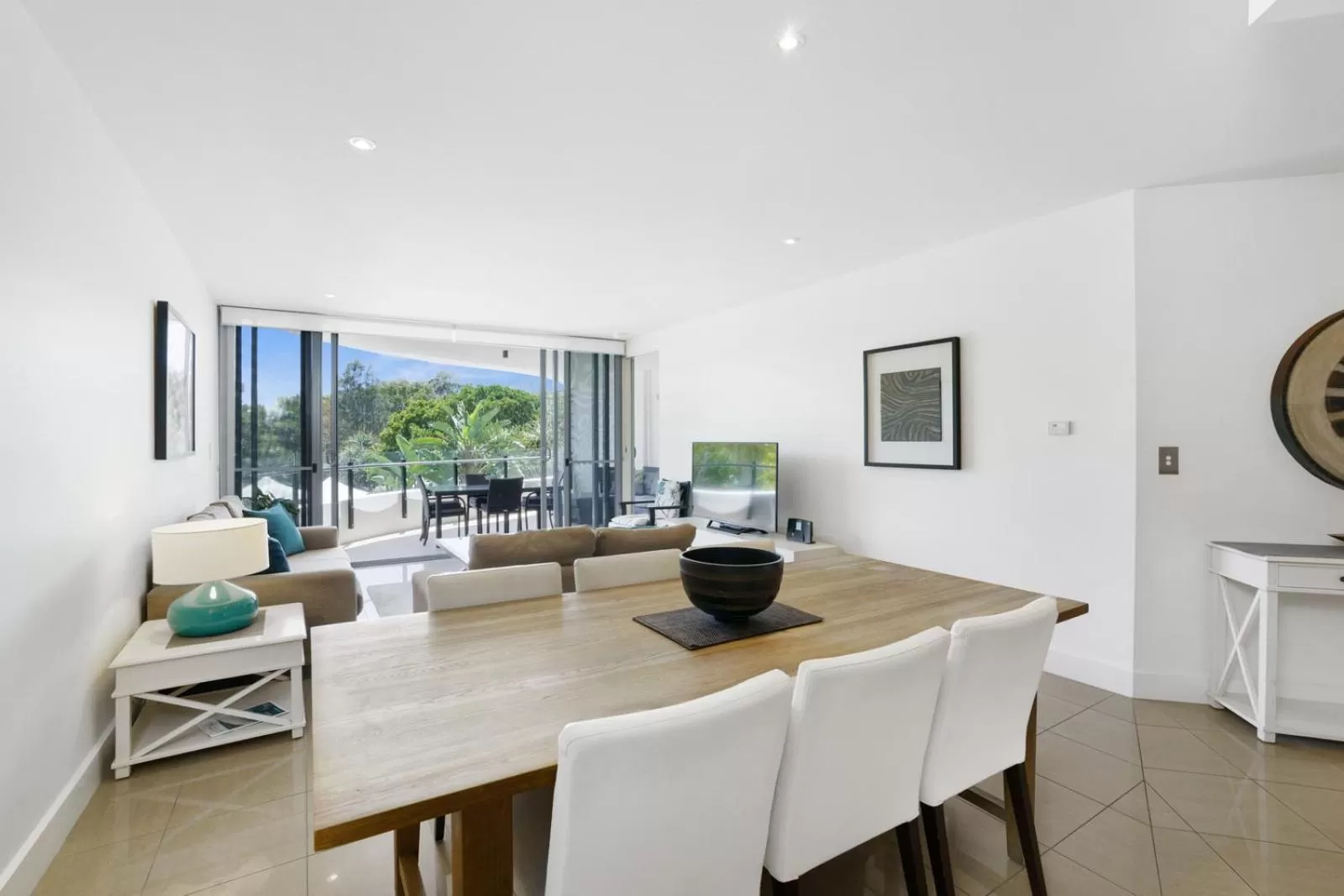 Dining area in Cotton Beach Resort - Tweed Coast Holidays ®