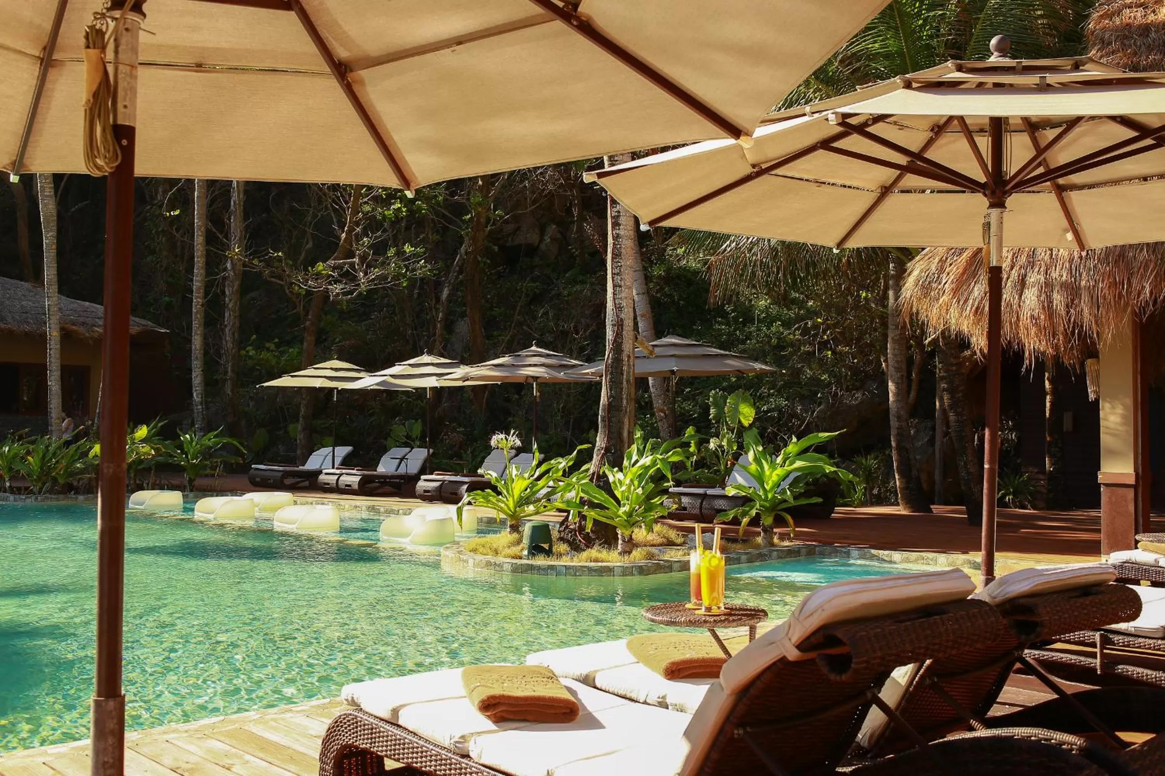 Swimming pool in Cauayan Island Resort and Spa