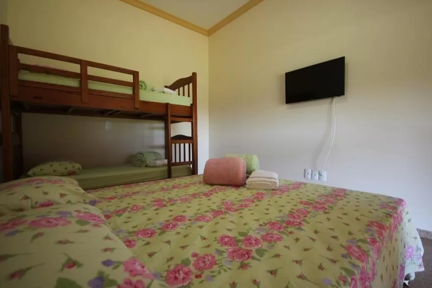 Photo of the whole room, Bunk Bed in Pousada Sorocabana