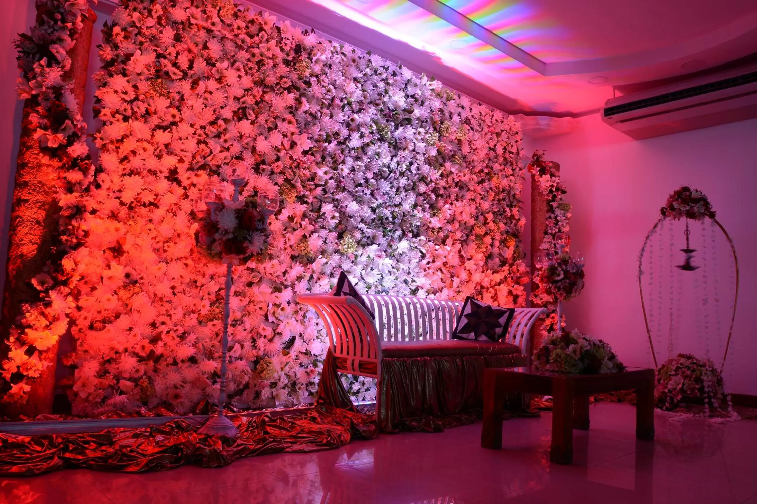 Banquet/Function facilities, Seating Area in Mount Breeze Hotel