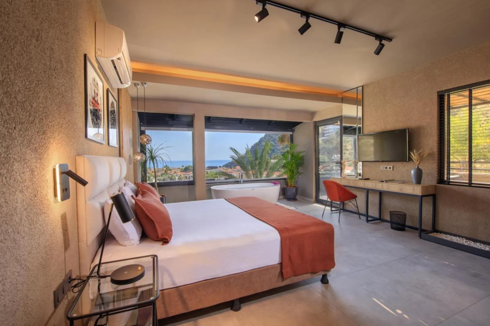 Photo of the whole room, Bed in Morina Deluxe Hotel