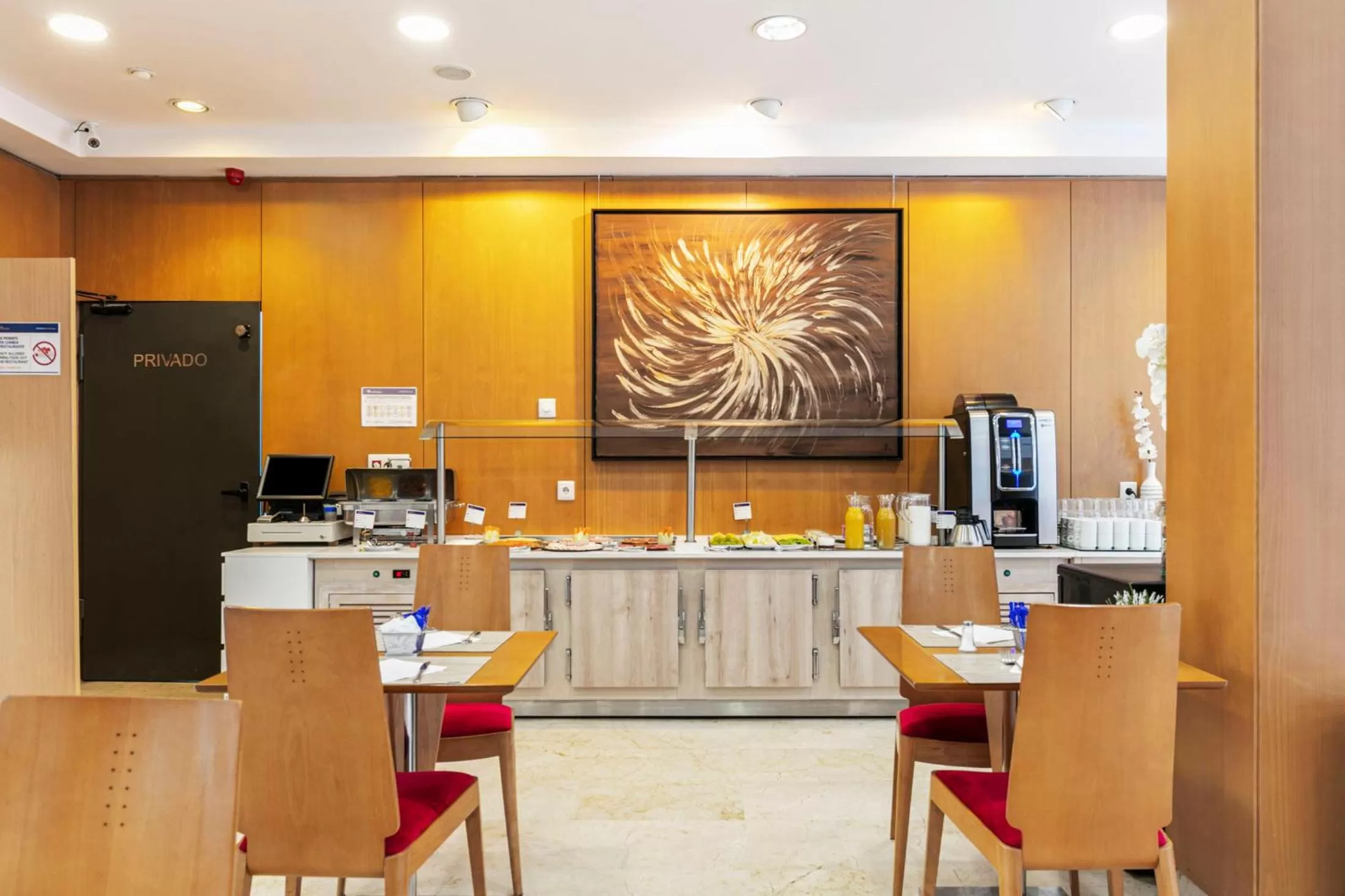 Restaurant/places to eat in Globales de los Reyes