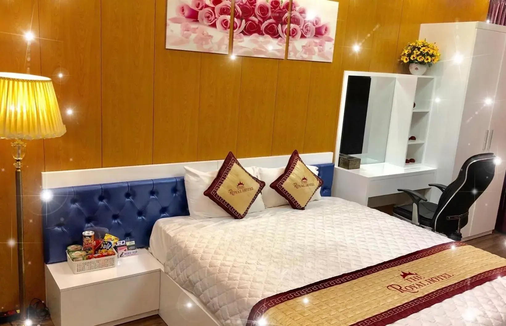 Suite in The Royal Hotel Near West Lake Suite in The Royal Hotel Near West Lake