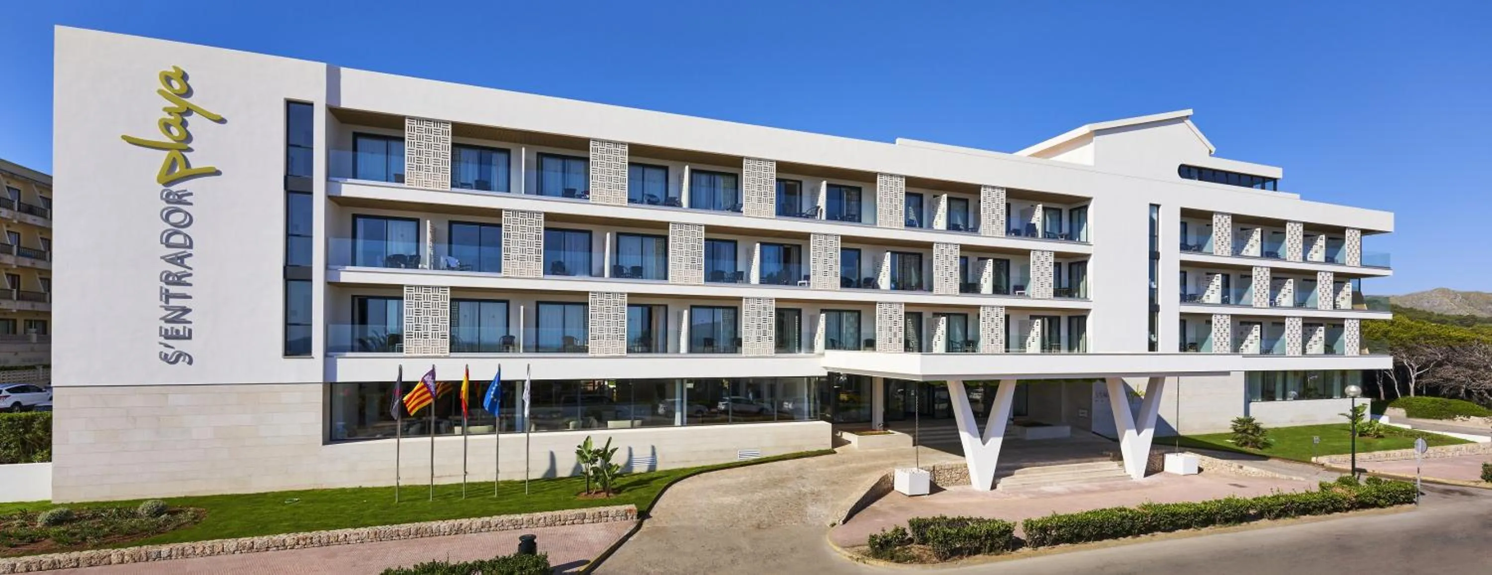 Property building in Hotel & Spa S'Entrador Playa
