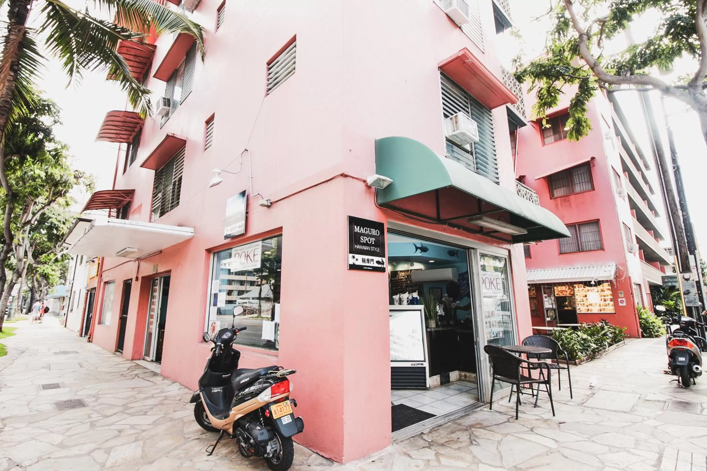 Property building in Royal Grove Waikiki