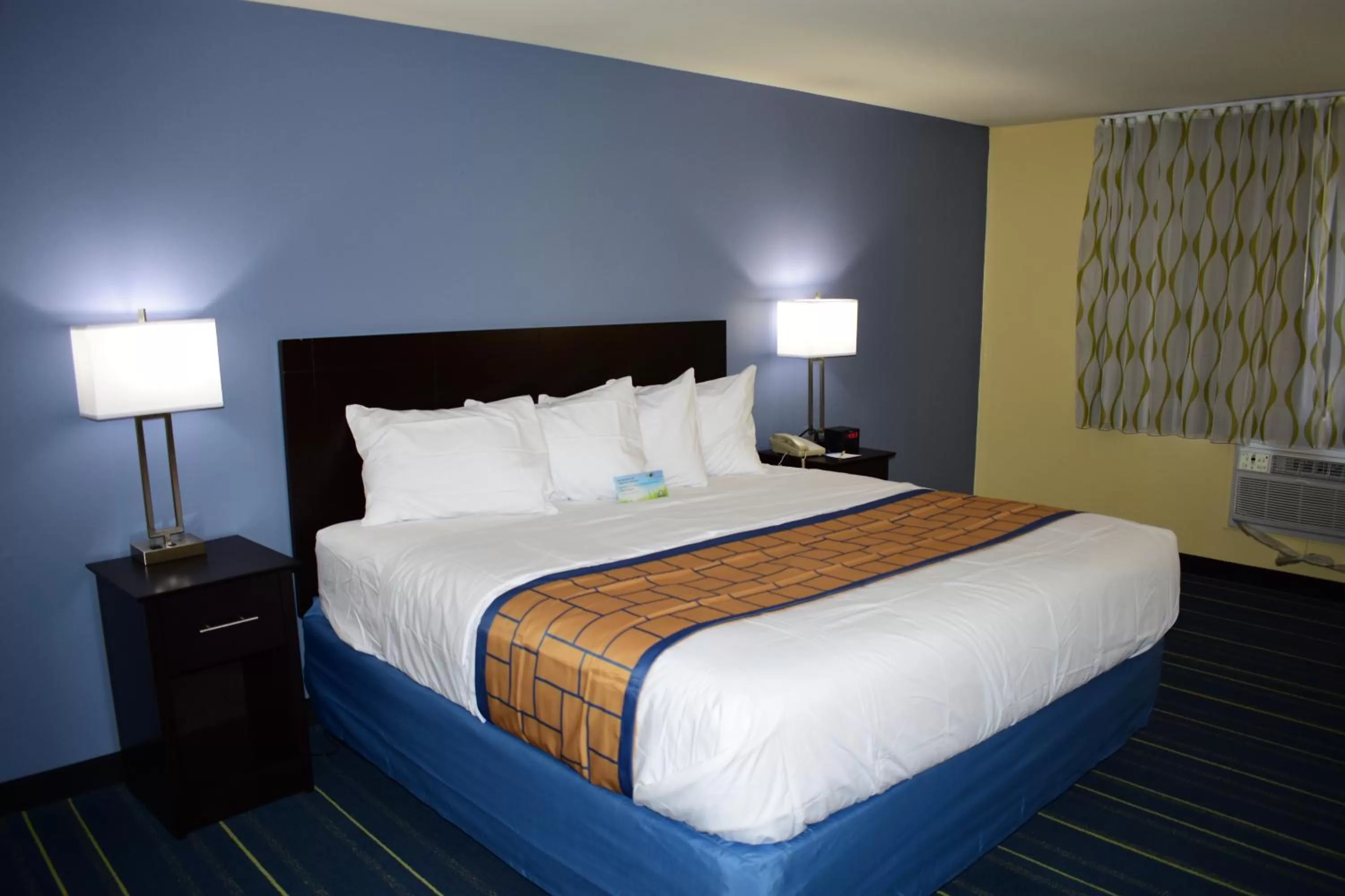 Bed in Days Inn by Wyndham Augusta