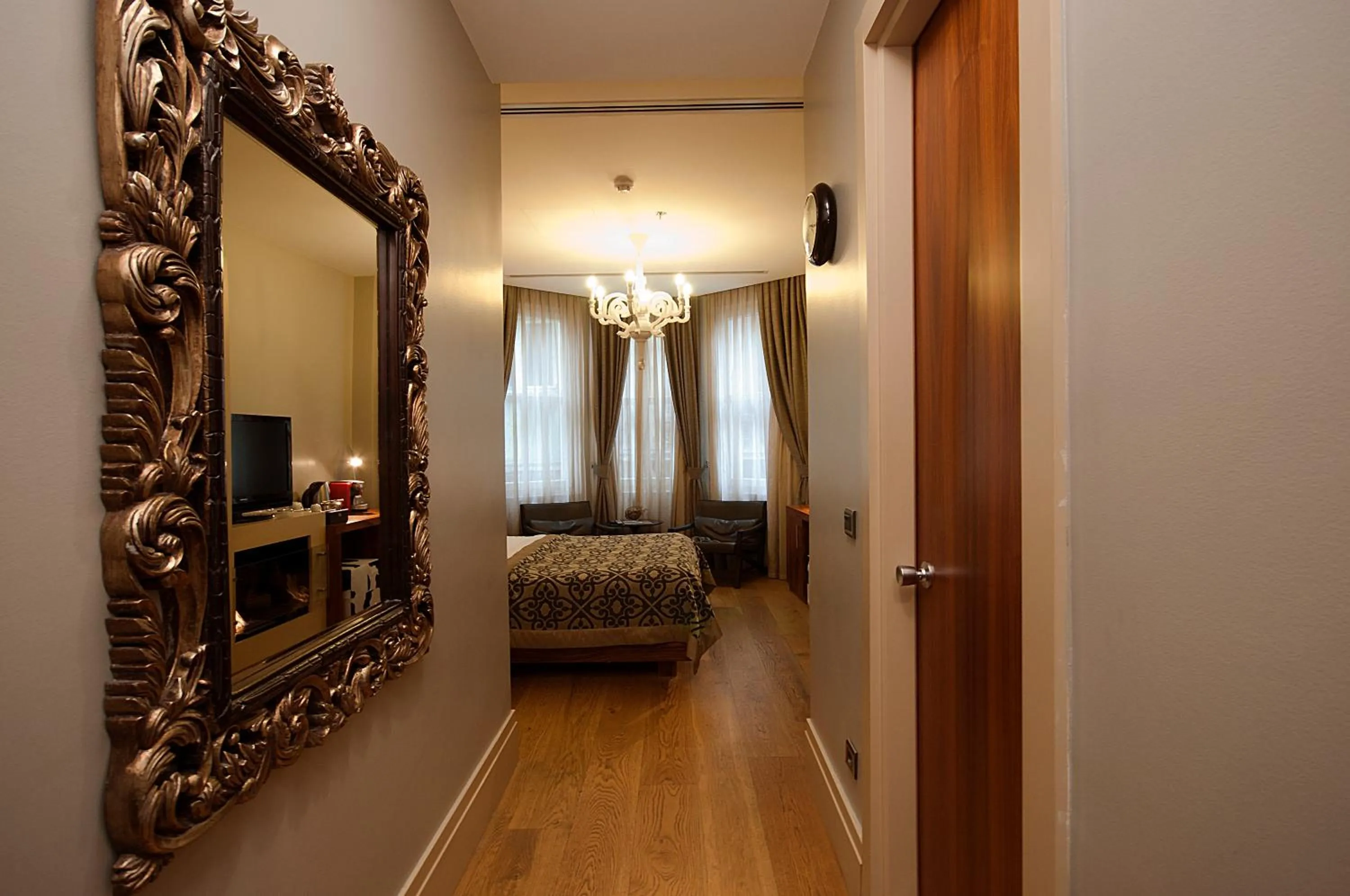 Photo of the whole room, Bed in Taksim Prelude Hotel
