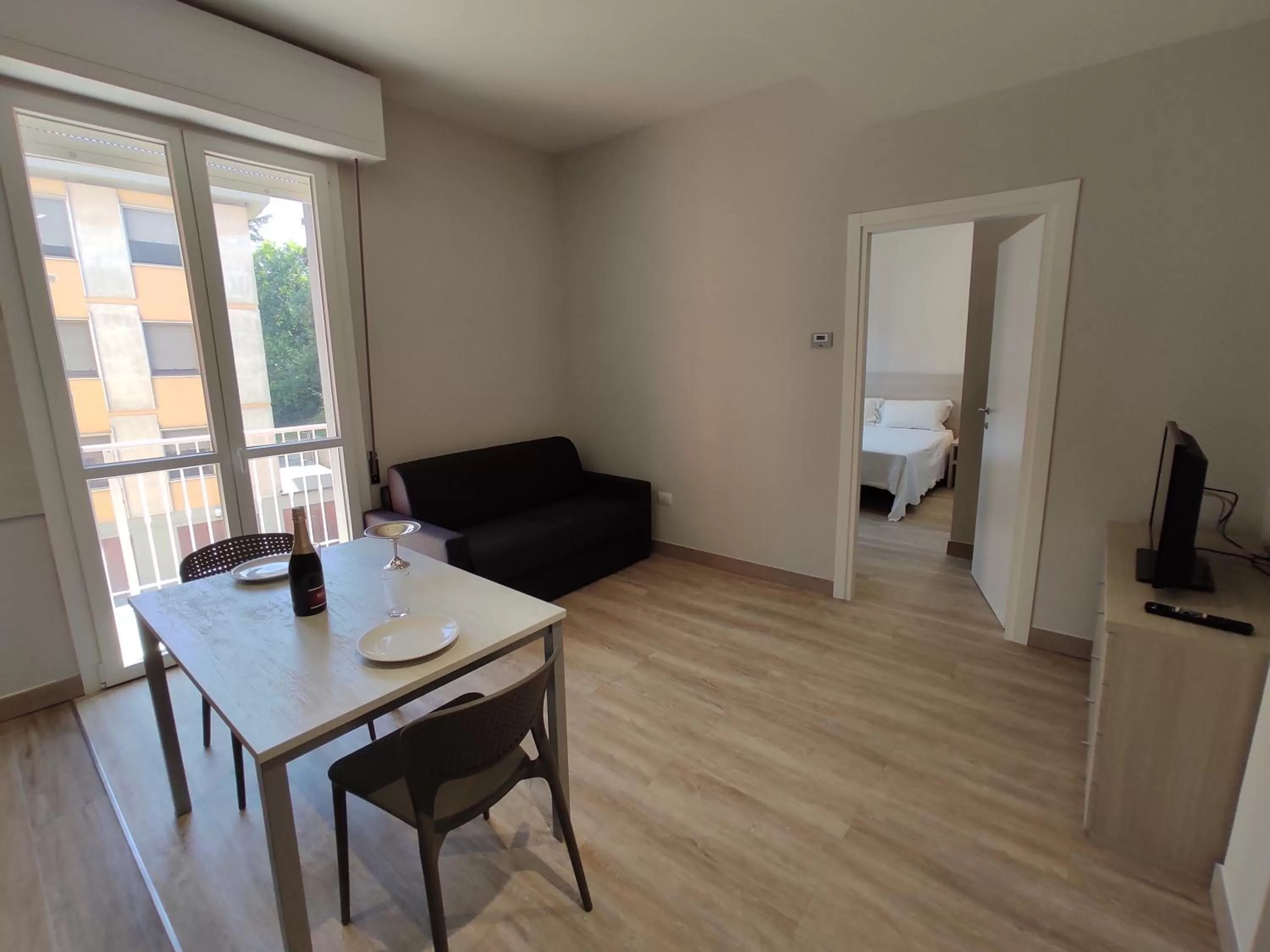 Seating area, TV/Entertainment Center in ALBA RESIDENCE