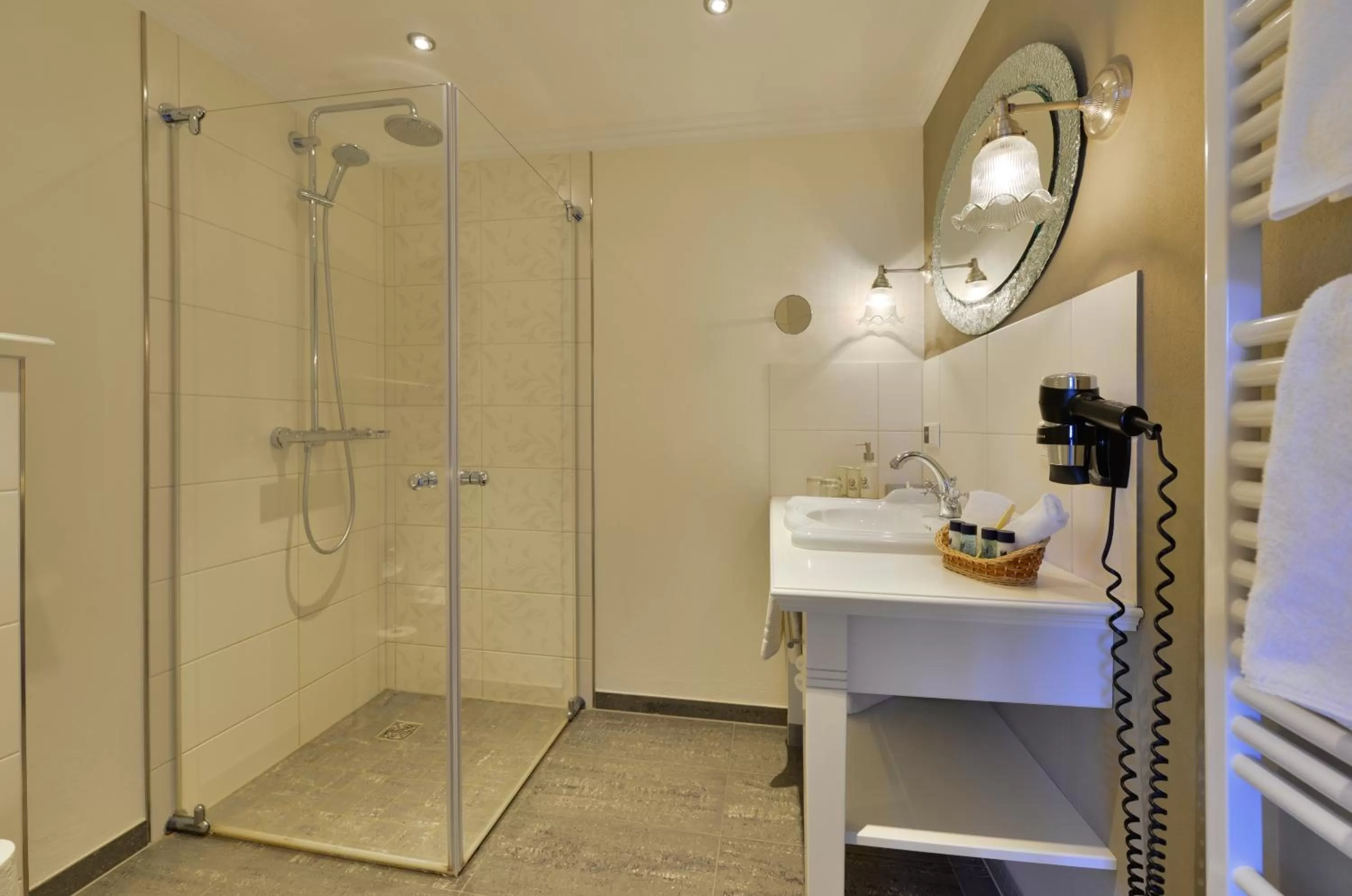 Bathroom in Hotel Alte Schule