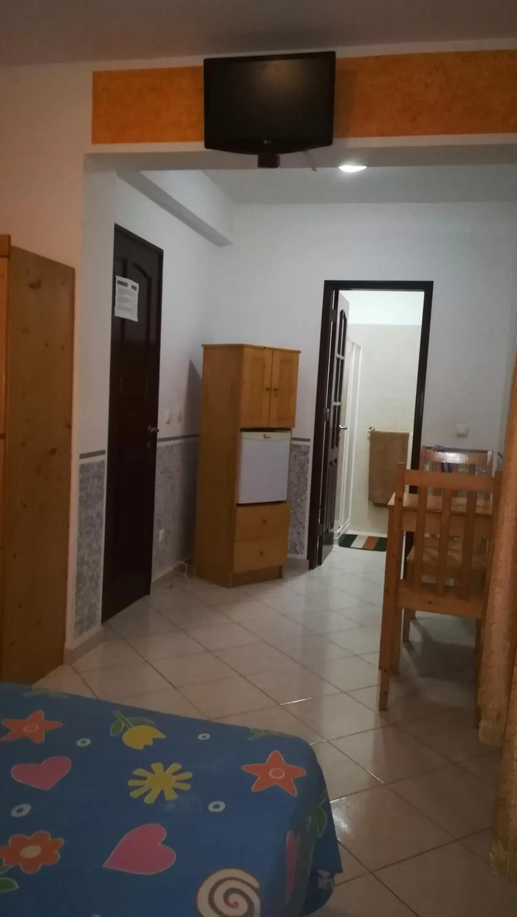 Standard Double or Twin Room - single occupancy in Basic Hotel Standard Double or Twin Room - single occupancy in Basic Hotel