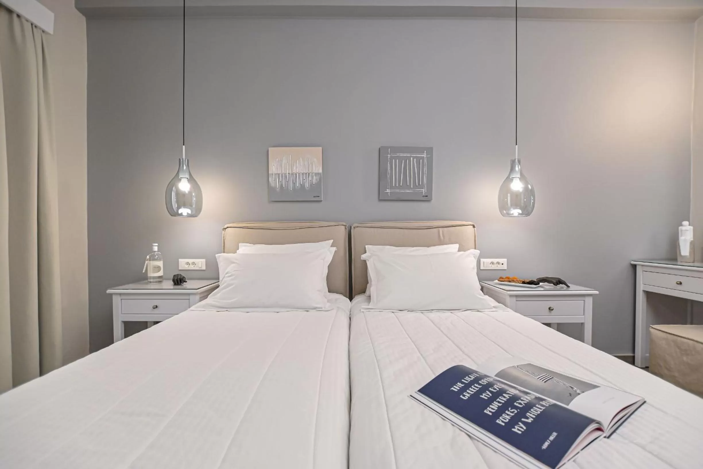 Property building, Bed in Hotel Grotta