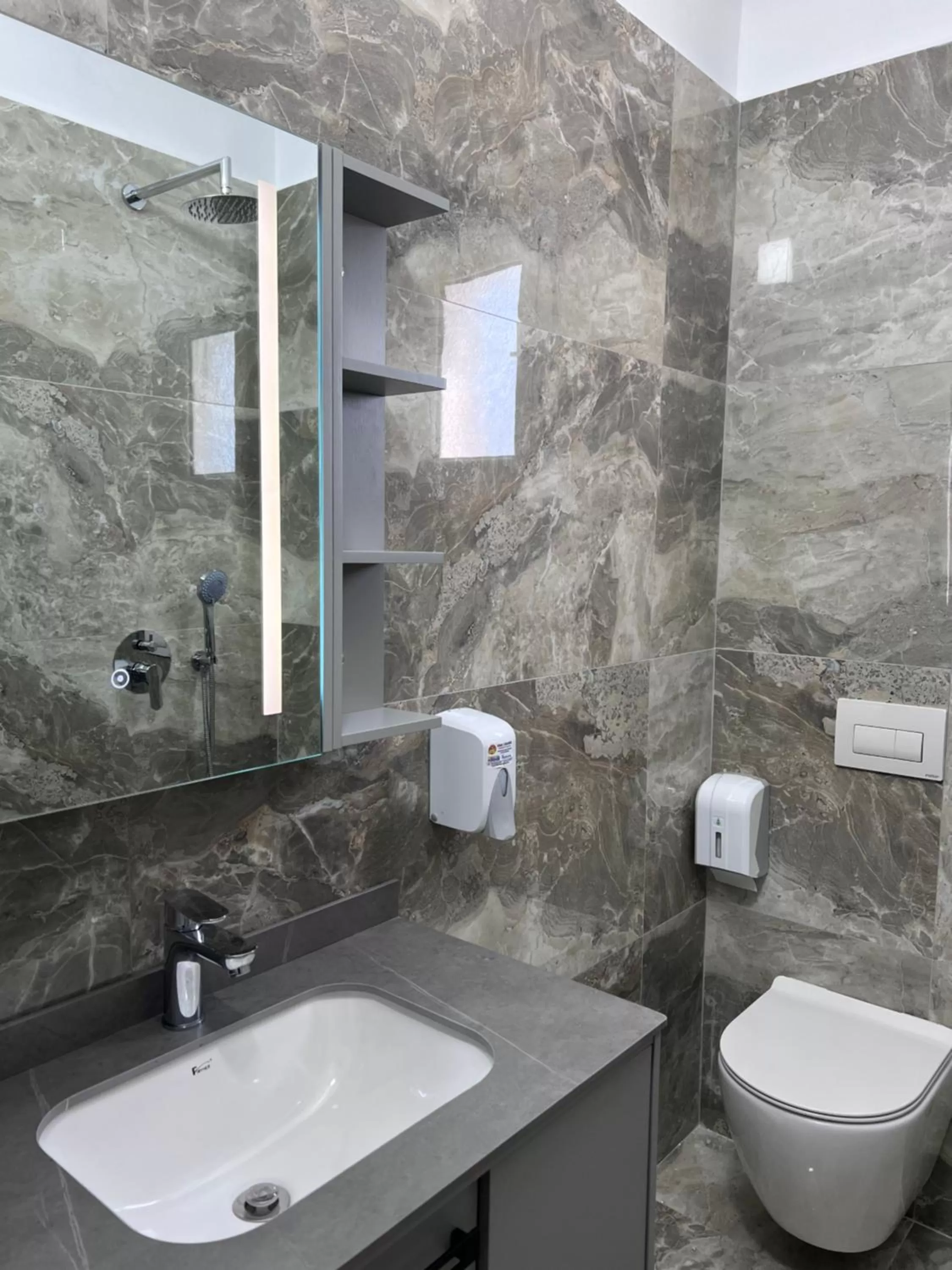 Bathroom in Hotel Frida