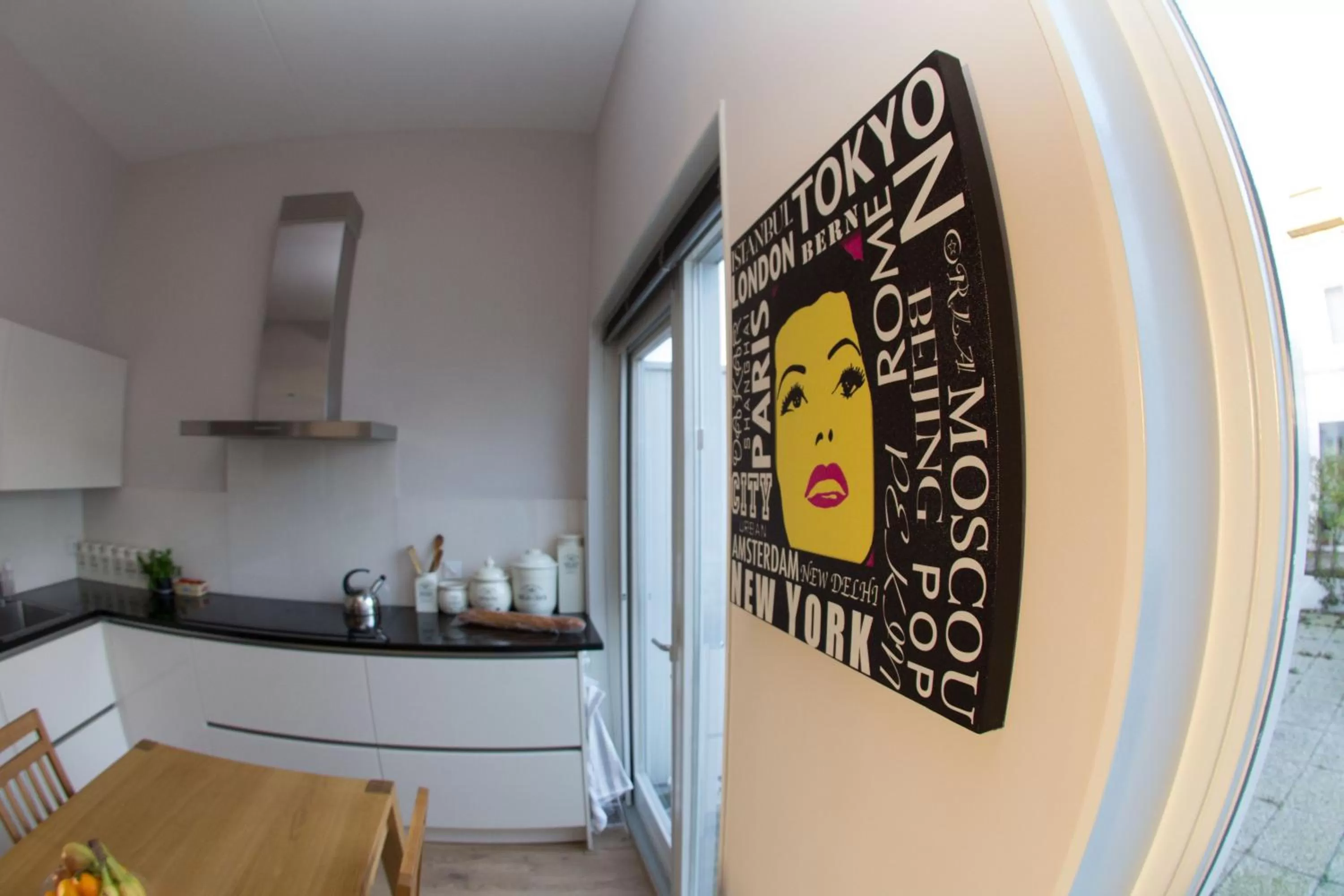 Kitchen or kitchenette in Marbles Inn