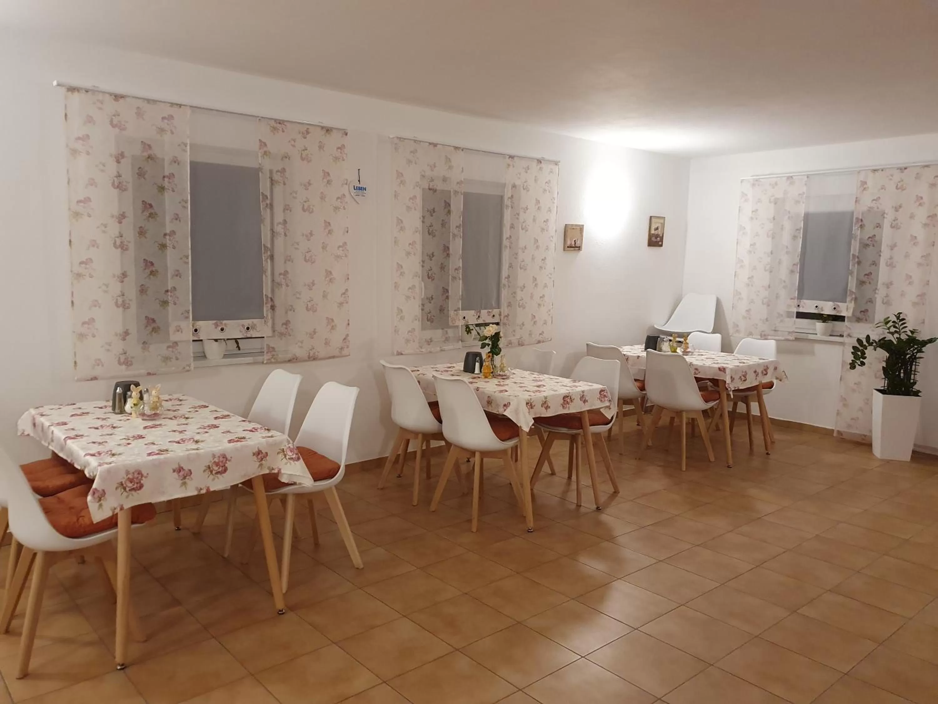 Breakfast in Mainstern Hotel