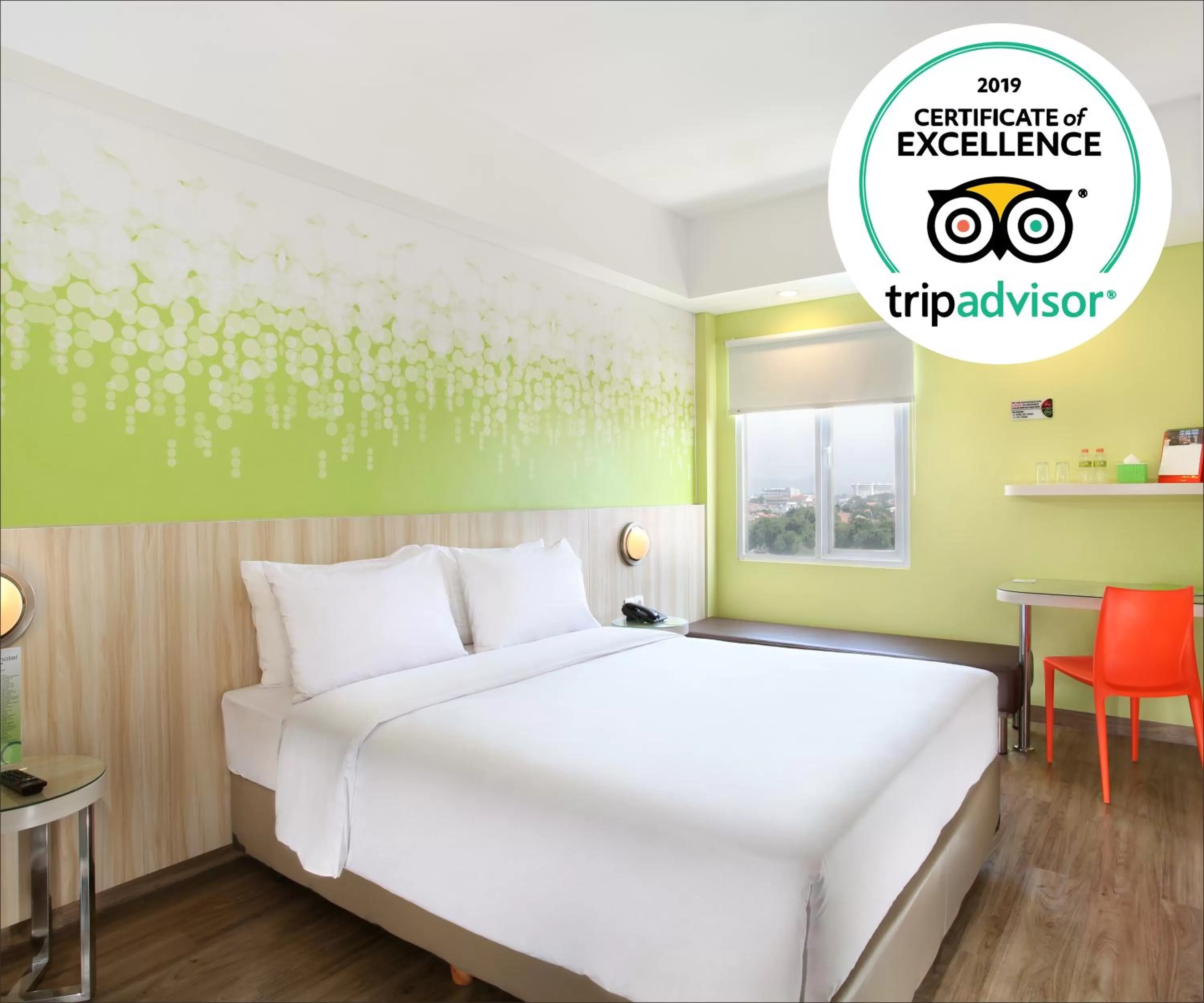 Bedroom, Bed in Zest Sukajadi Bandung by Swiss-Belhotel International