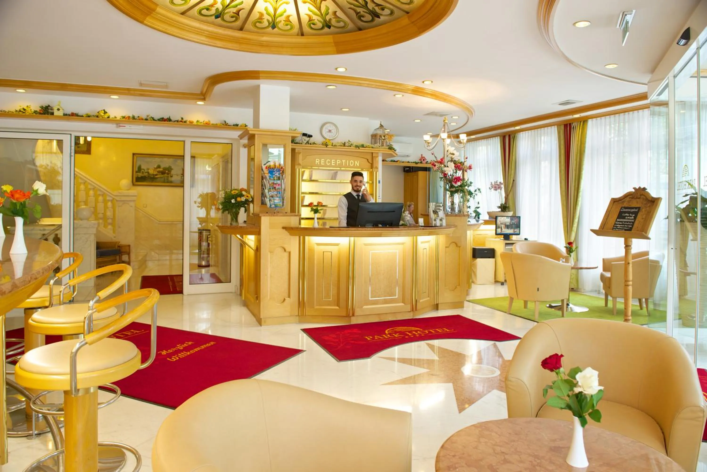 Lobby or reception in Park Hotel Laim