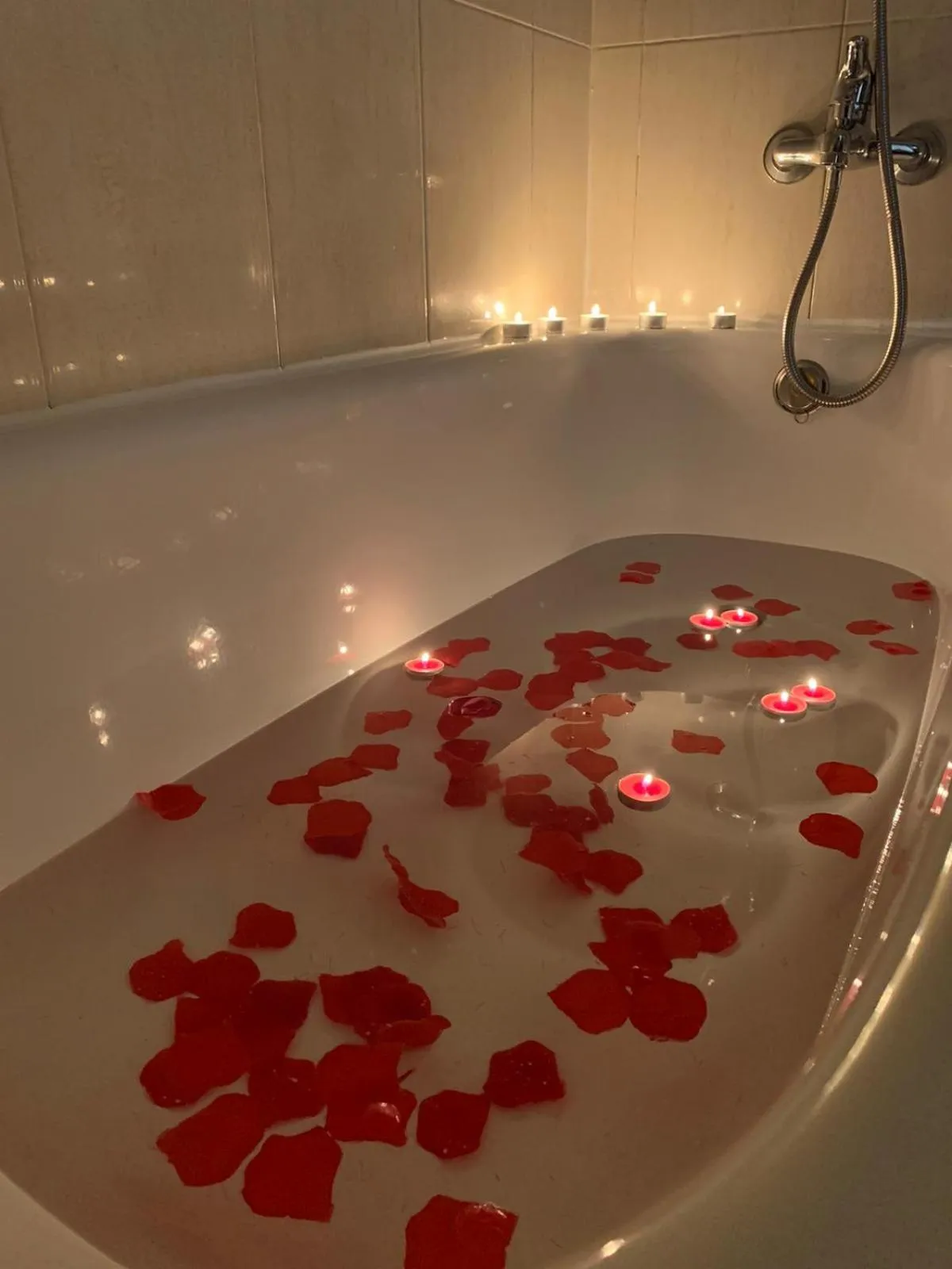 King Room with Balcony in Hotel Los Templarios