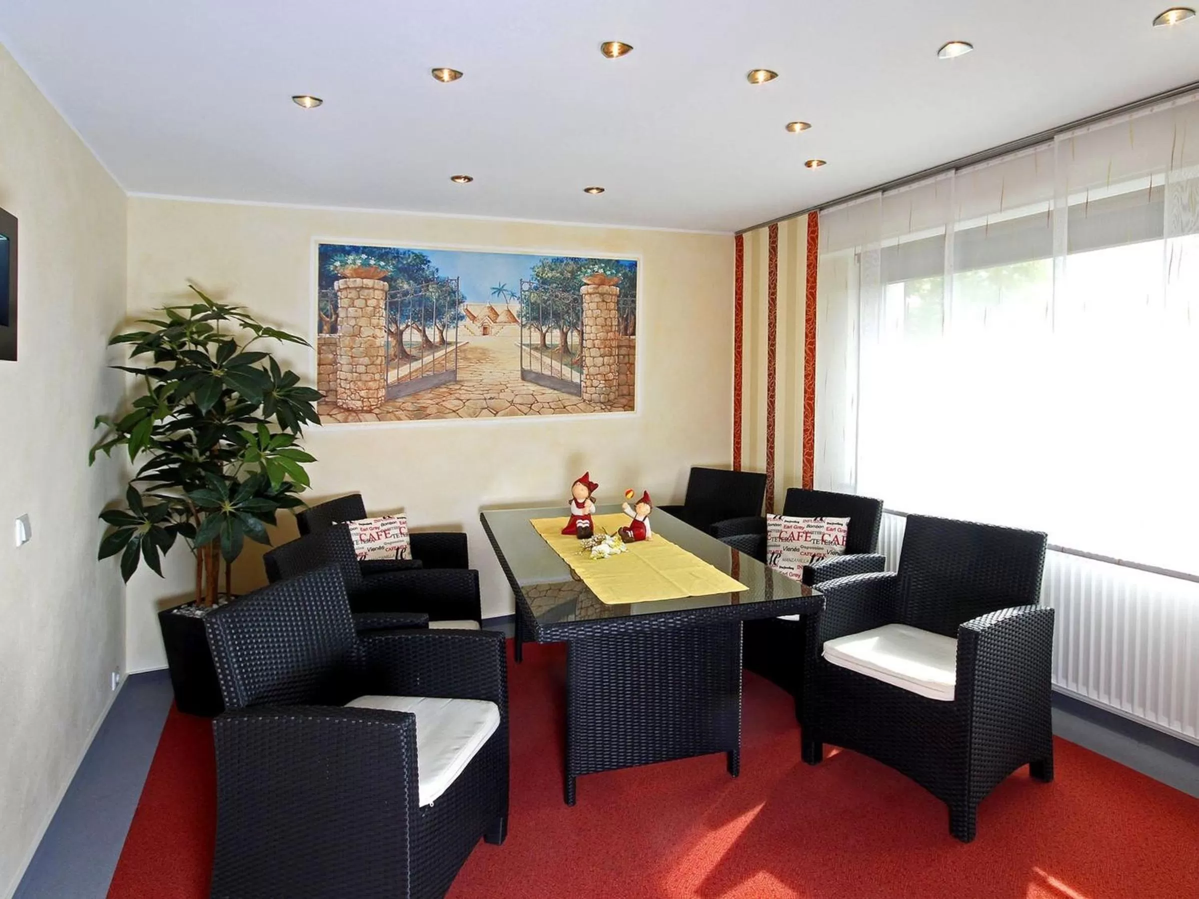 Lobby or reception in Gasthof "Zum Burghof"