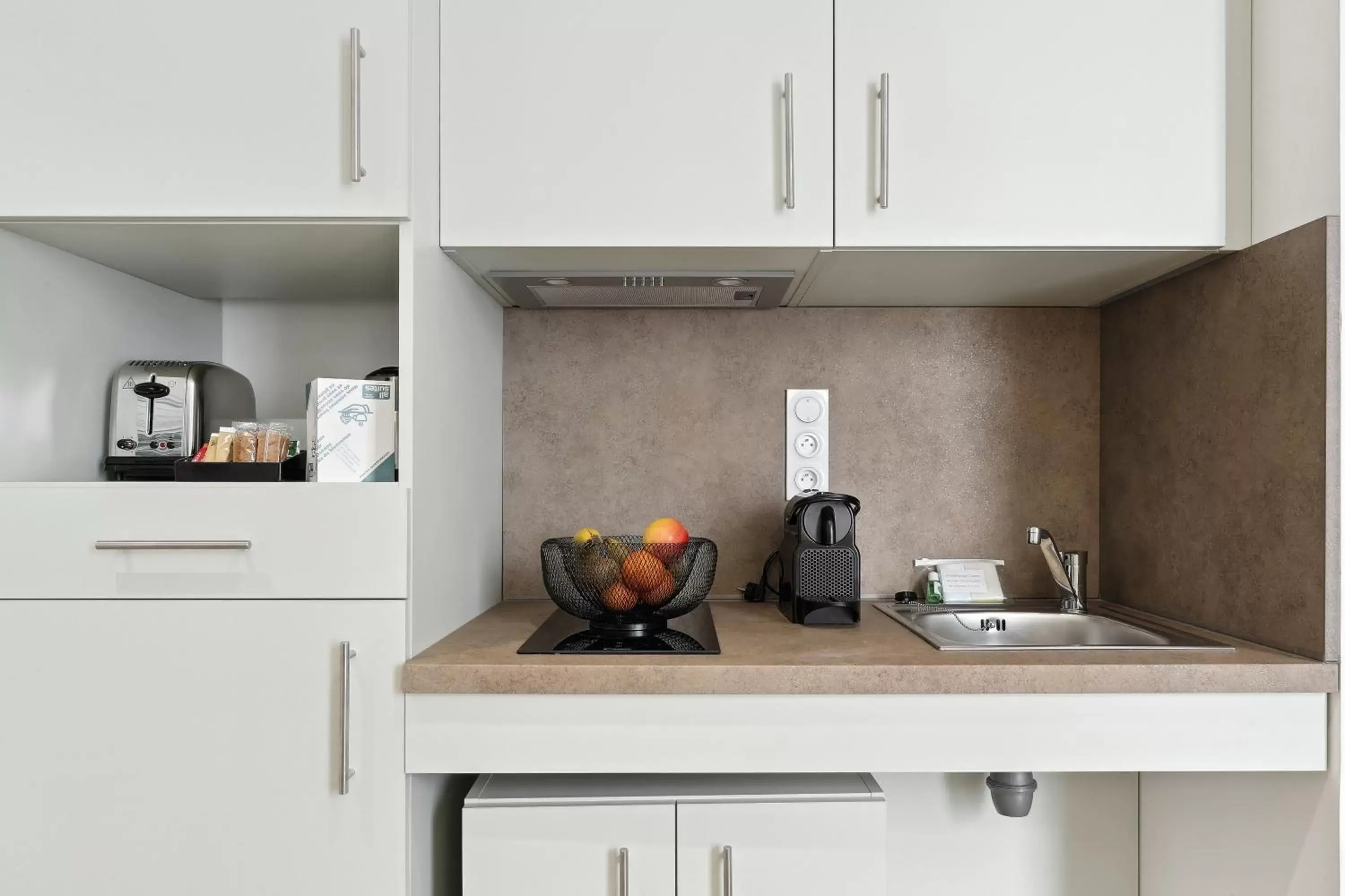 Large Standard Studio (Double Bed) in All Suites Appart Hôtel - Noisy-le-Grand Large Standard Studio (Double Bed) in All Suites Appart Hôtel - Noisy-le-Grand