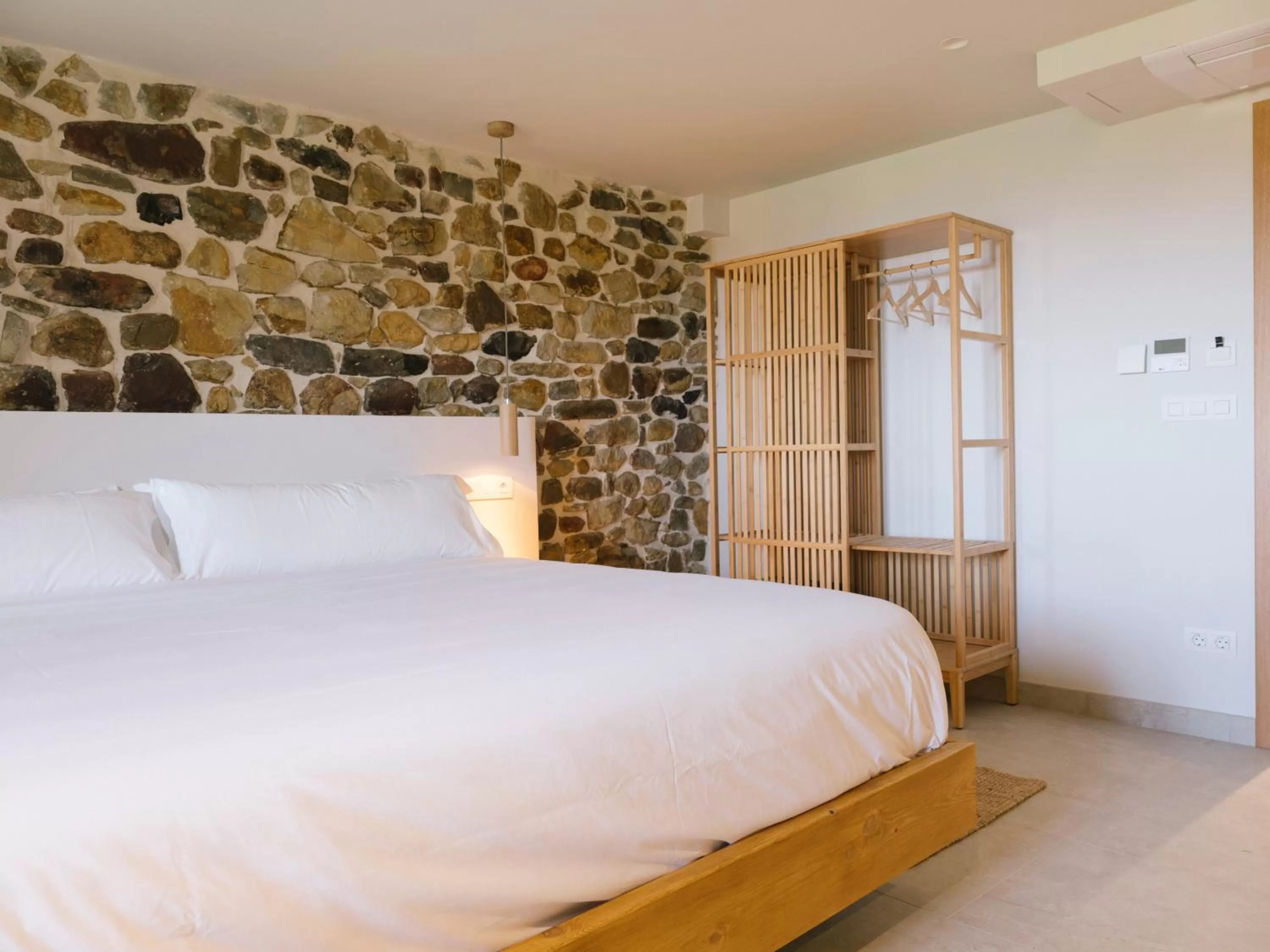 Bed in Hotel Nafarrola - Gastronomy & Wine