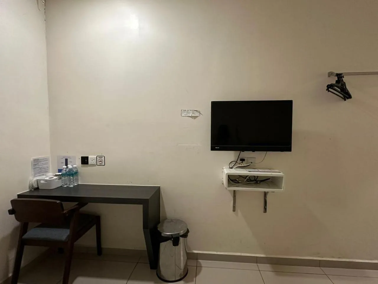 hair dresser in WF Motel