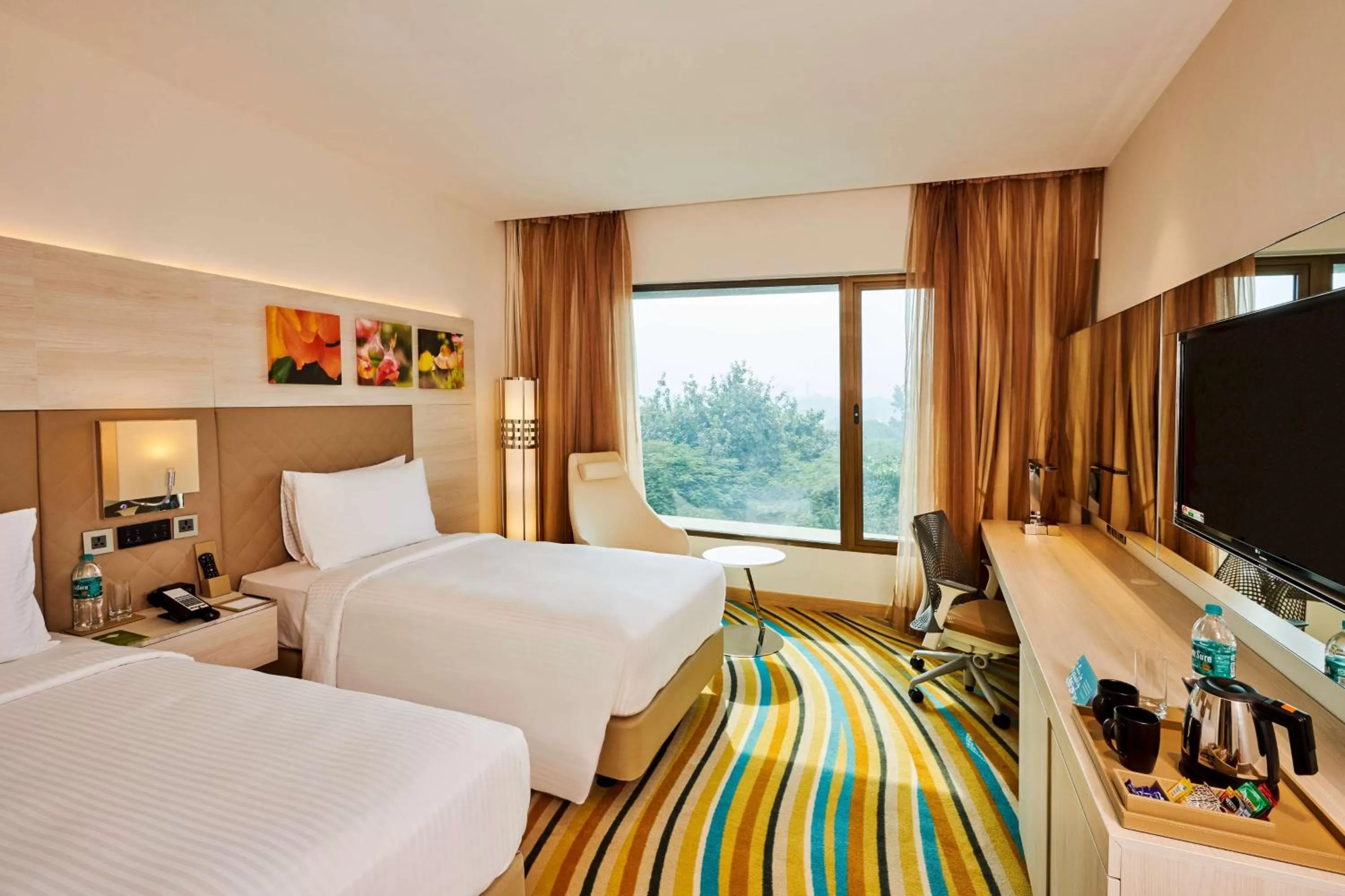 Bedroom, Bed in Hilton Garden Inn Lucknow