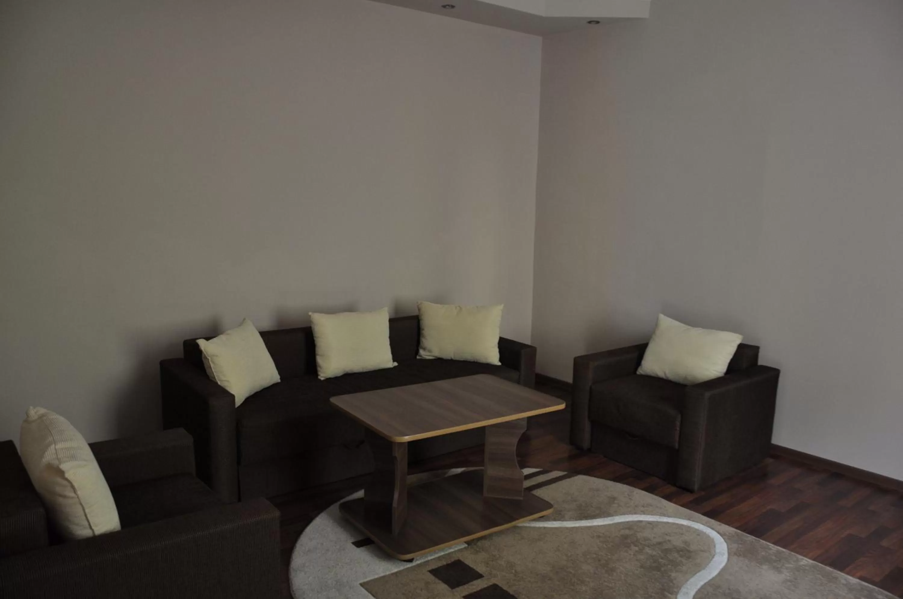 Photo of the whole room, Seating Area in Hotel Edelweiss