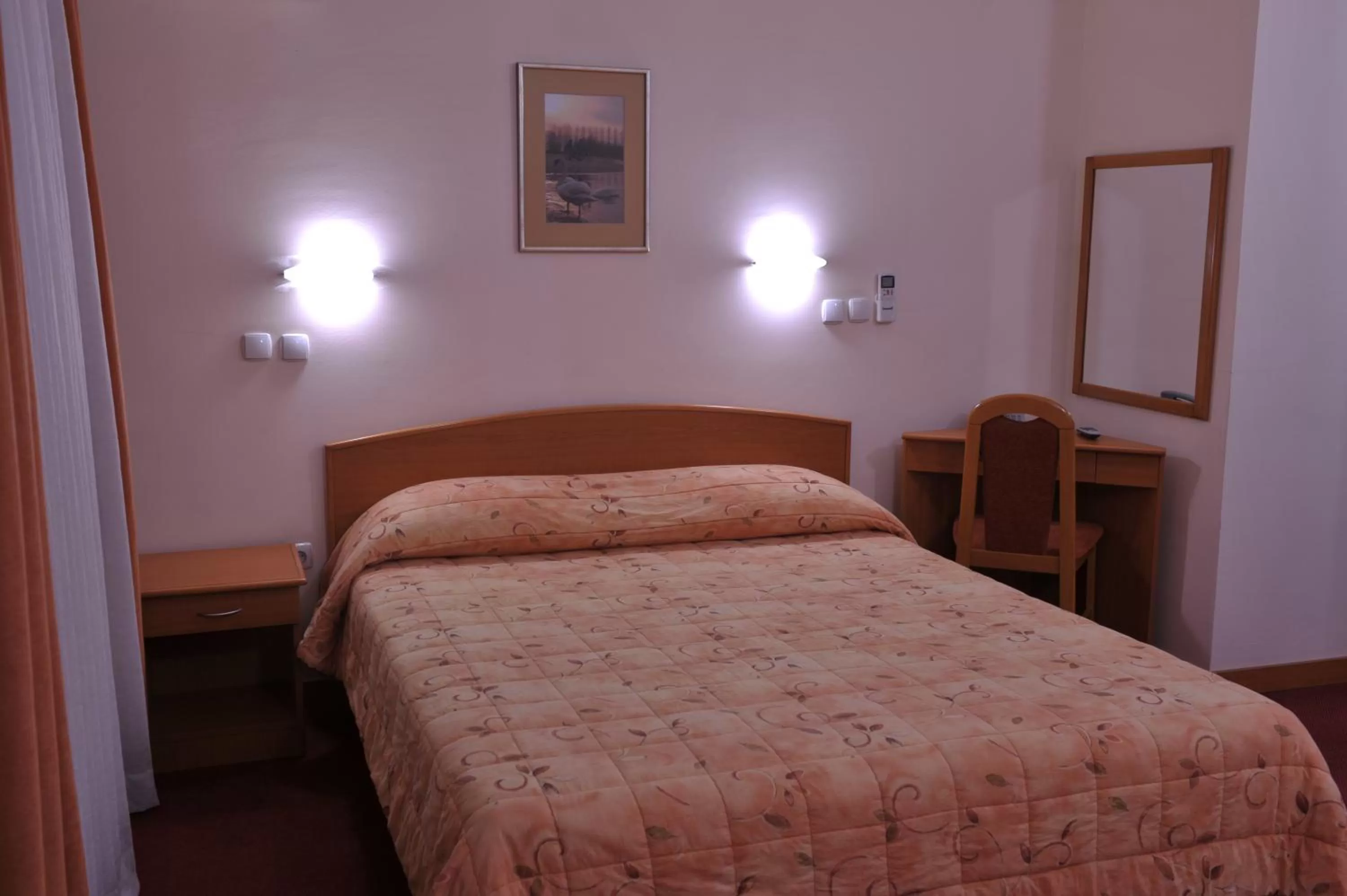 Bedroom, Bed in Hotel Fontana