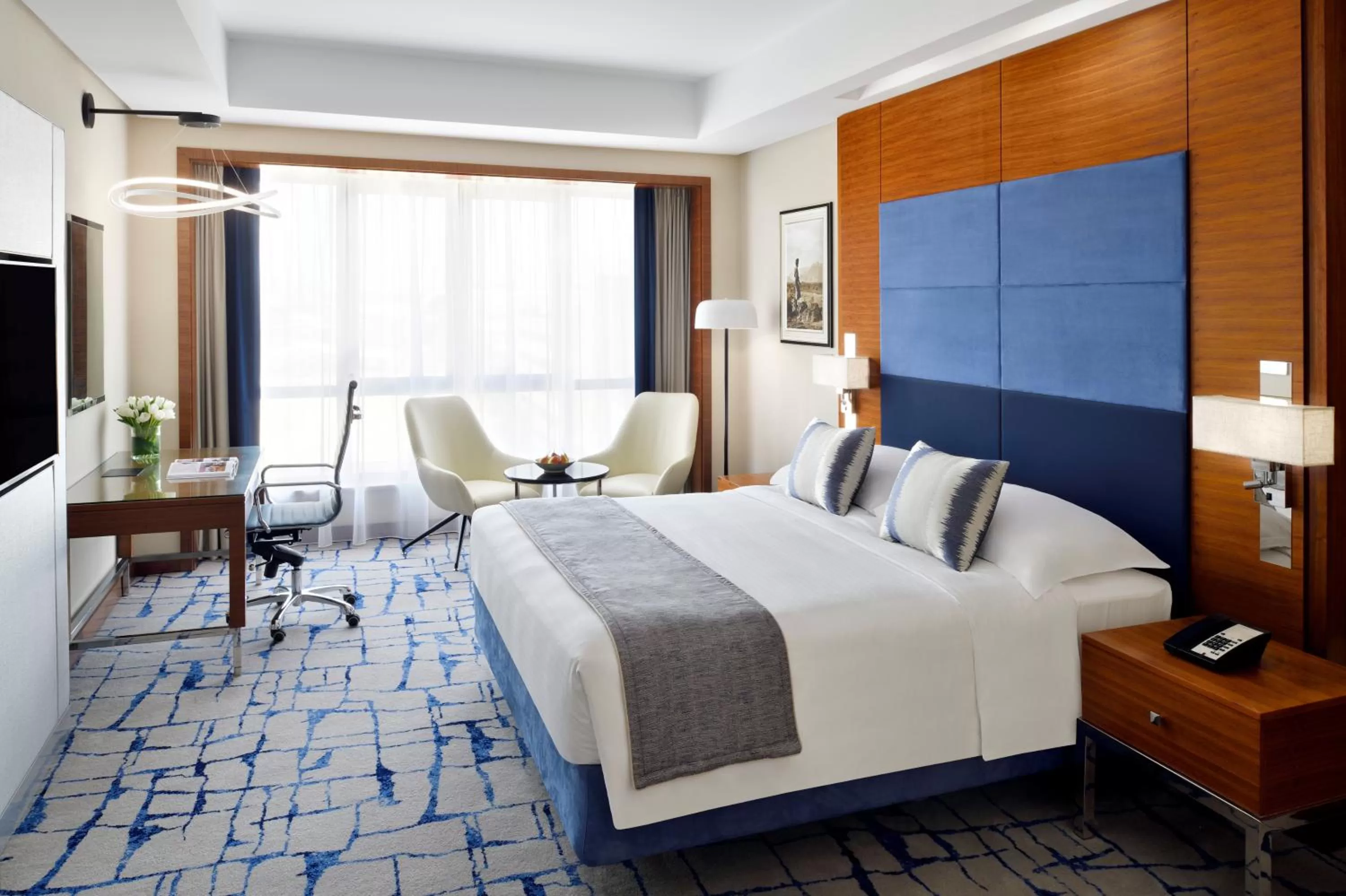 Photo of the whole room, Bed in Mövenpick Hotel & Apartments Bur Dubai