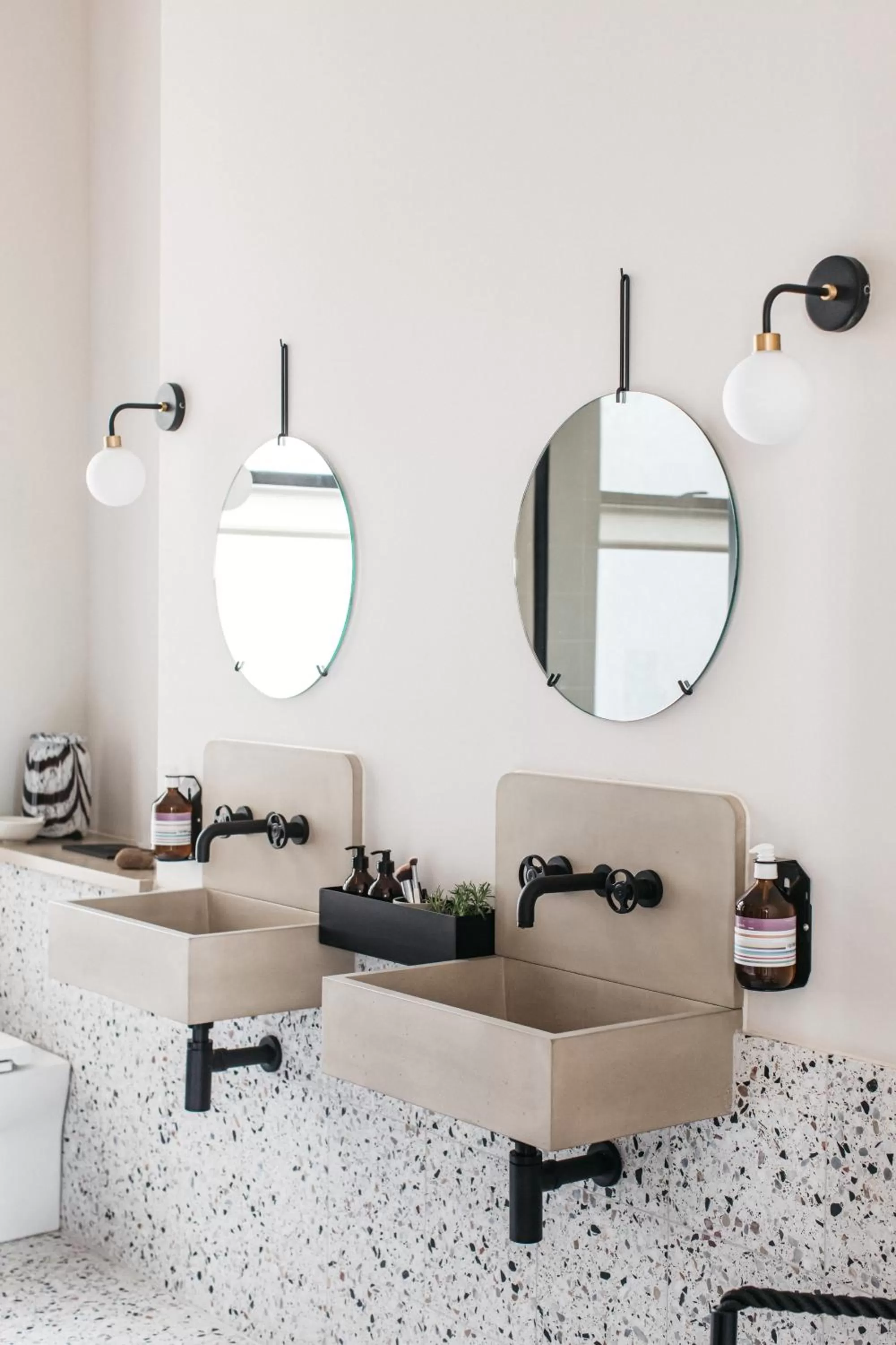 Bathroom in Port Hotel