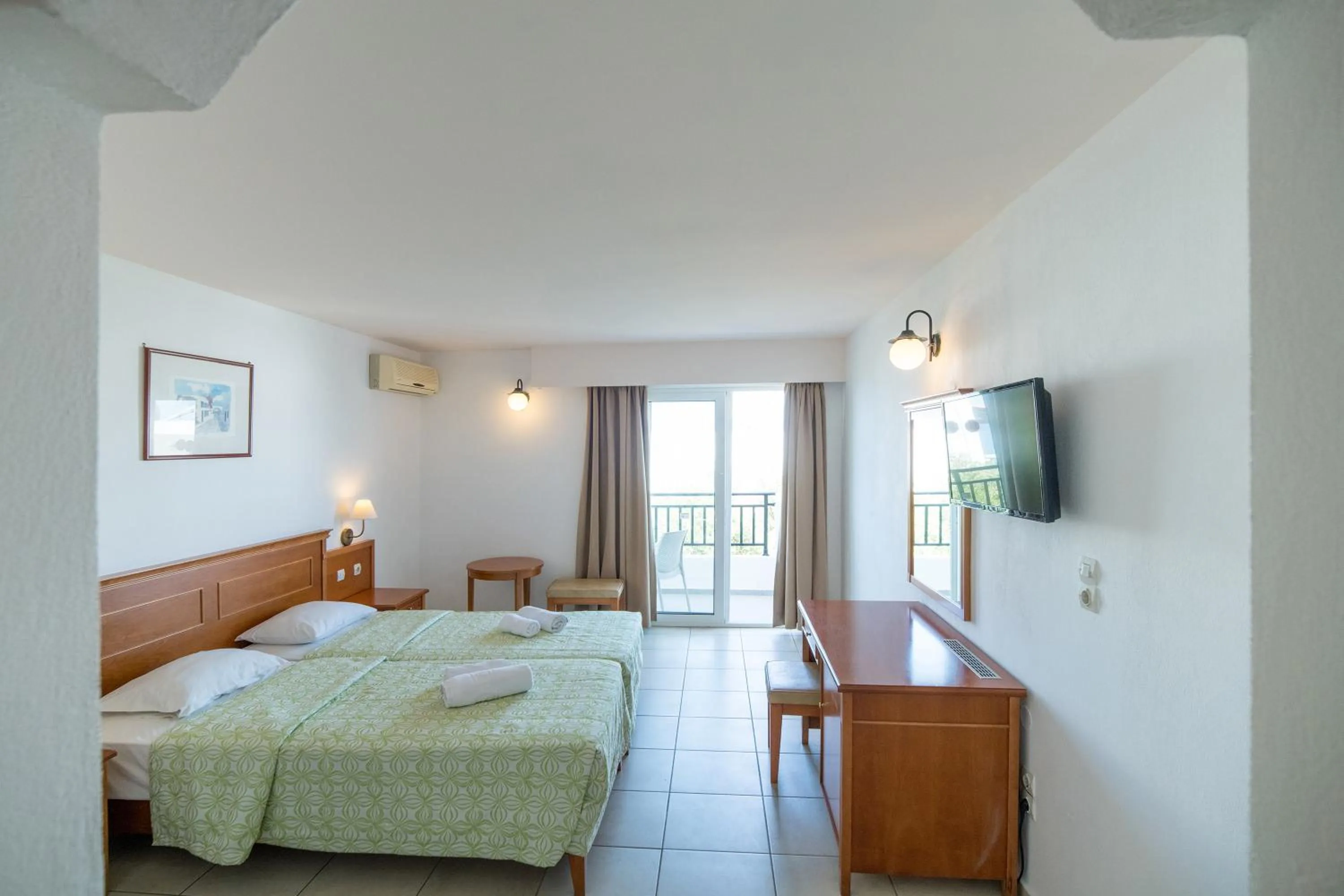 Single Room in Semiramis Village Hotel