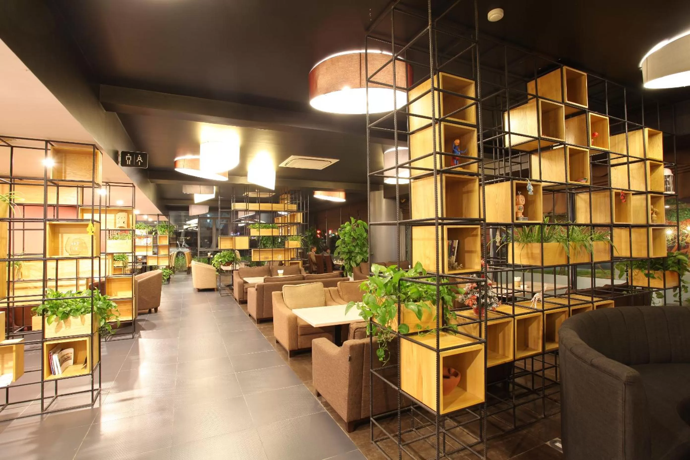 On-site shops in The Reed Hotel