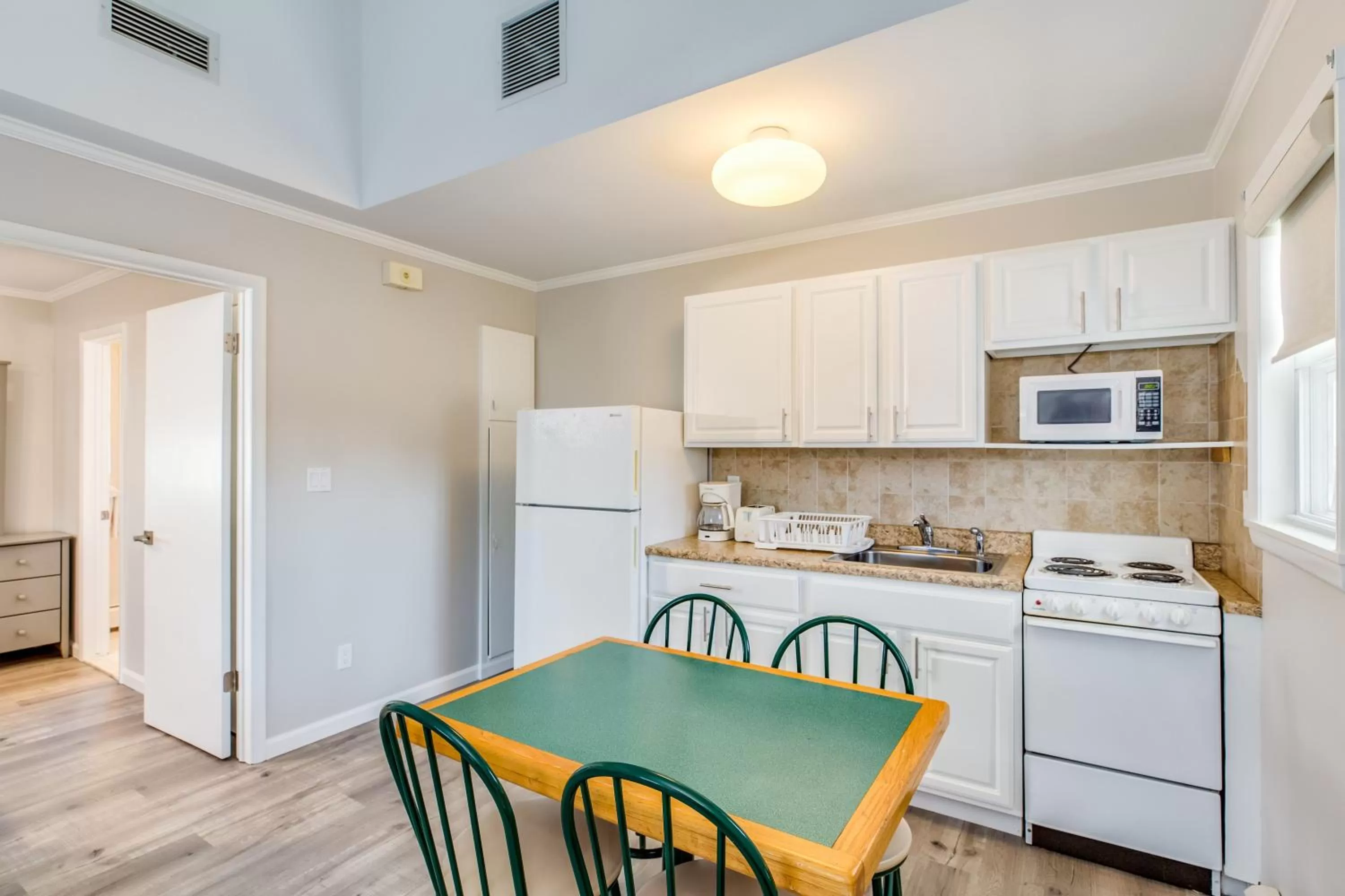 Colonial Shores Resort