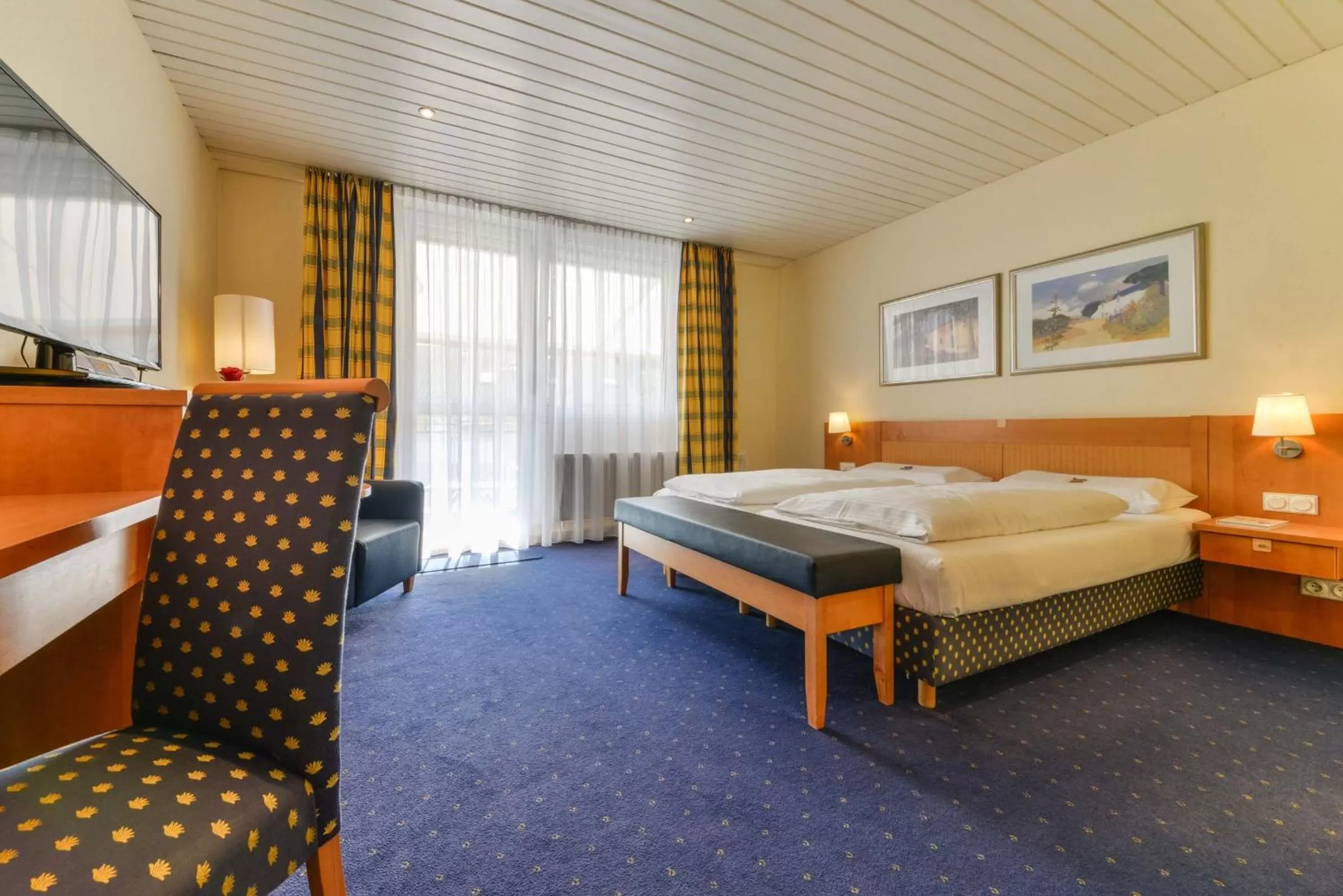 Bed in Hotel Schiller