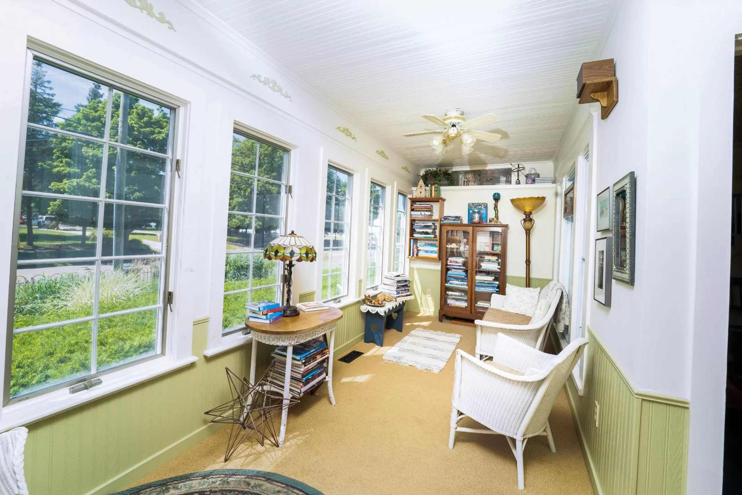 Seating area in Yelton Manor Bed and Breakfast