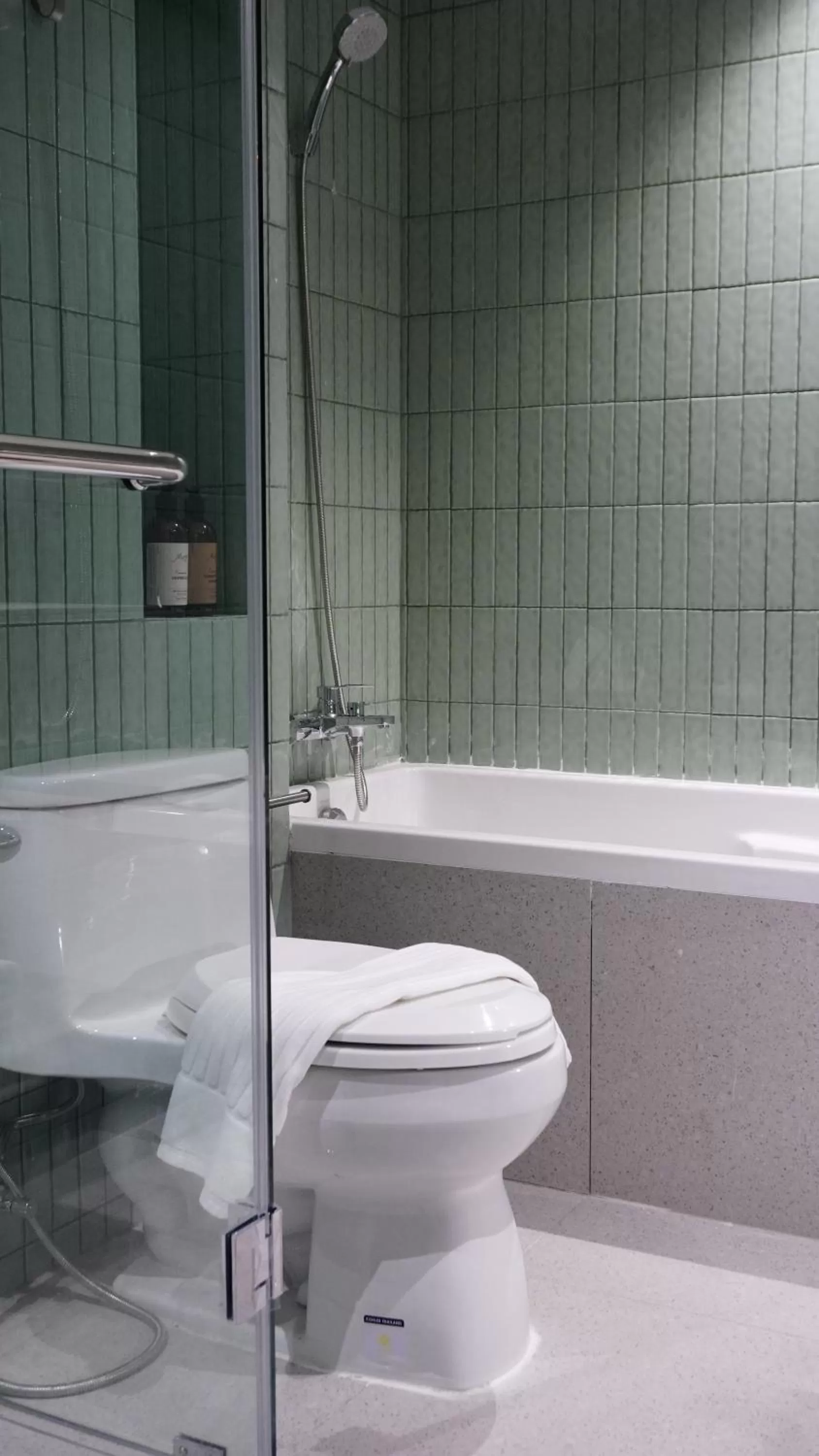 Bathroom in karaarom hotel