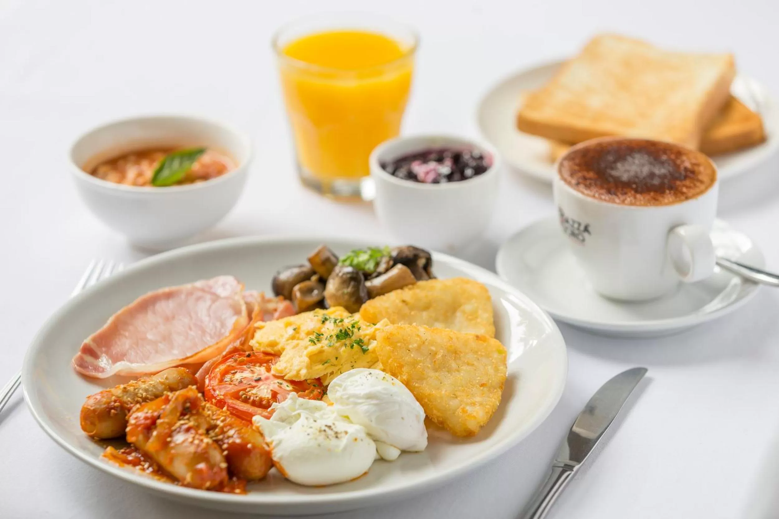 Buffet breakfast in Hotel Diana Woolloongabba