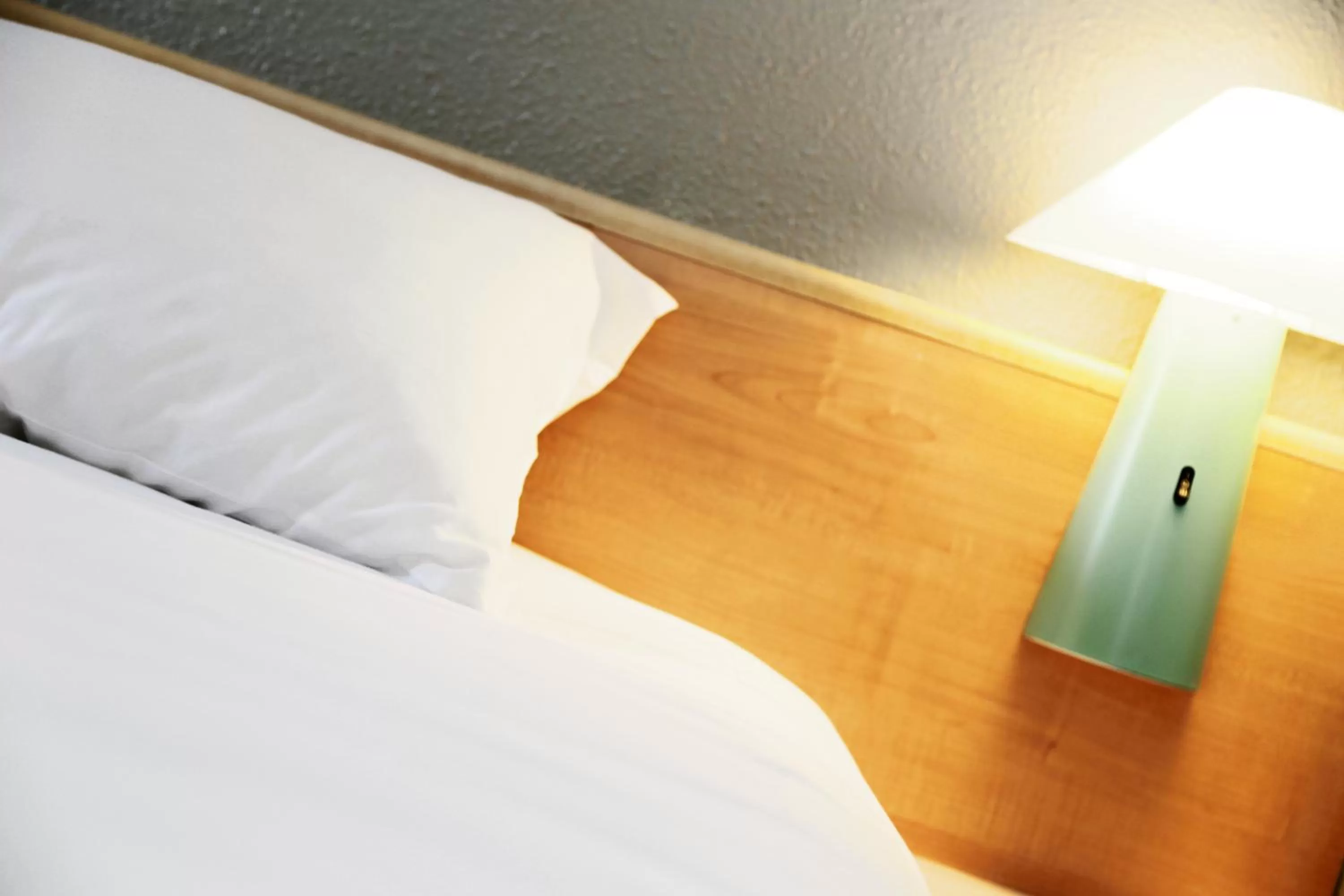 Decorative detail, Bed in ibis Orange Centre