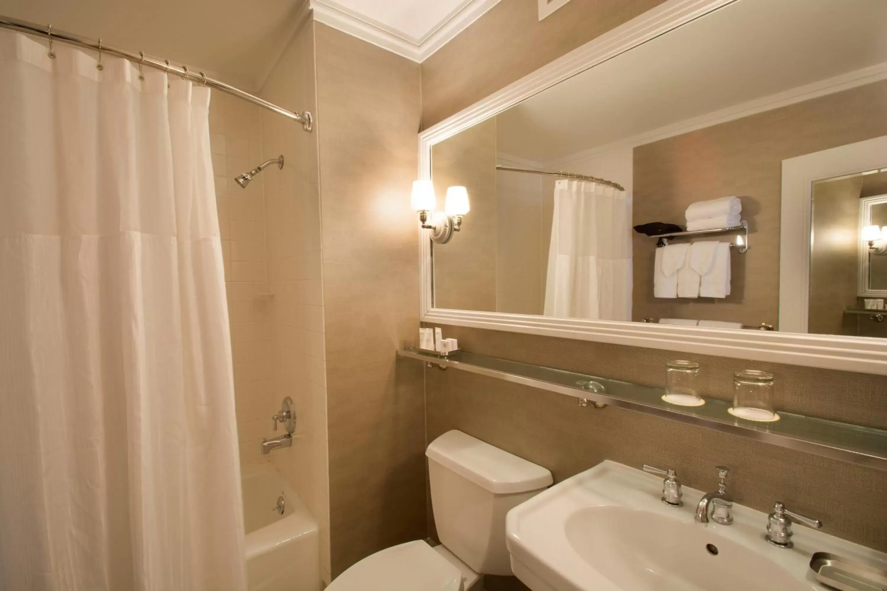 Accessible Deluxe Queen in Sentinel Hotel Accessible Deluxe Queen in Sentinel Hotel