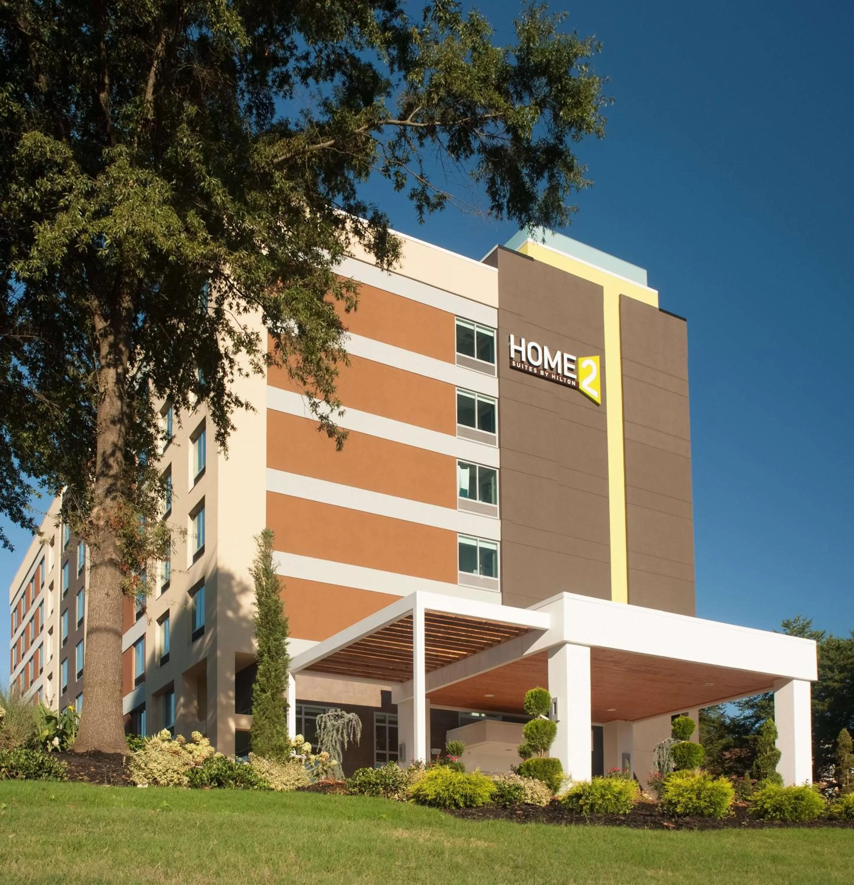 Property building in Home2 Suites By Hilton Atlanta Perimeter Center