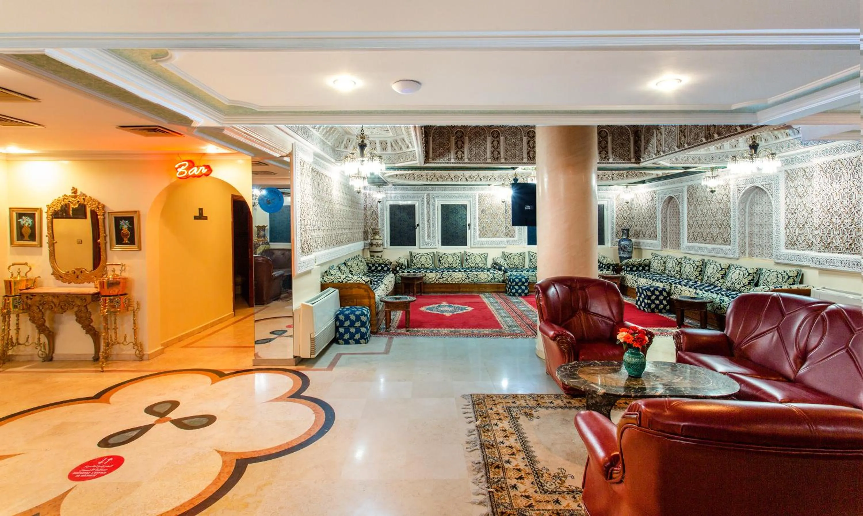 Lobby or reception in Hotel Akabar