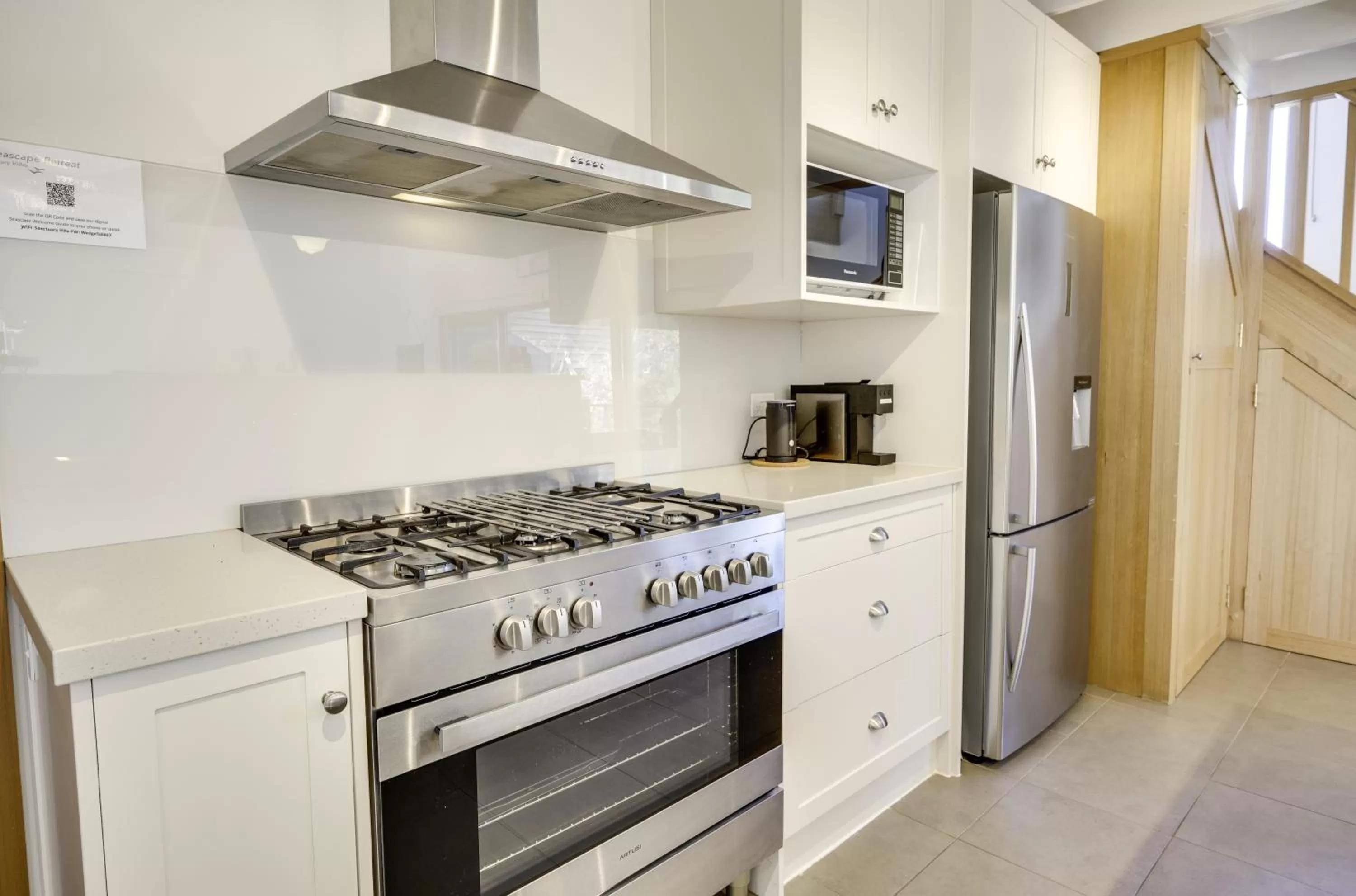 kitchen, Kitchen/Kitchenette in Seascape Retreat