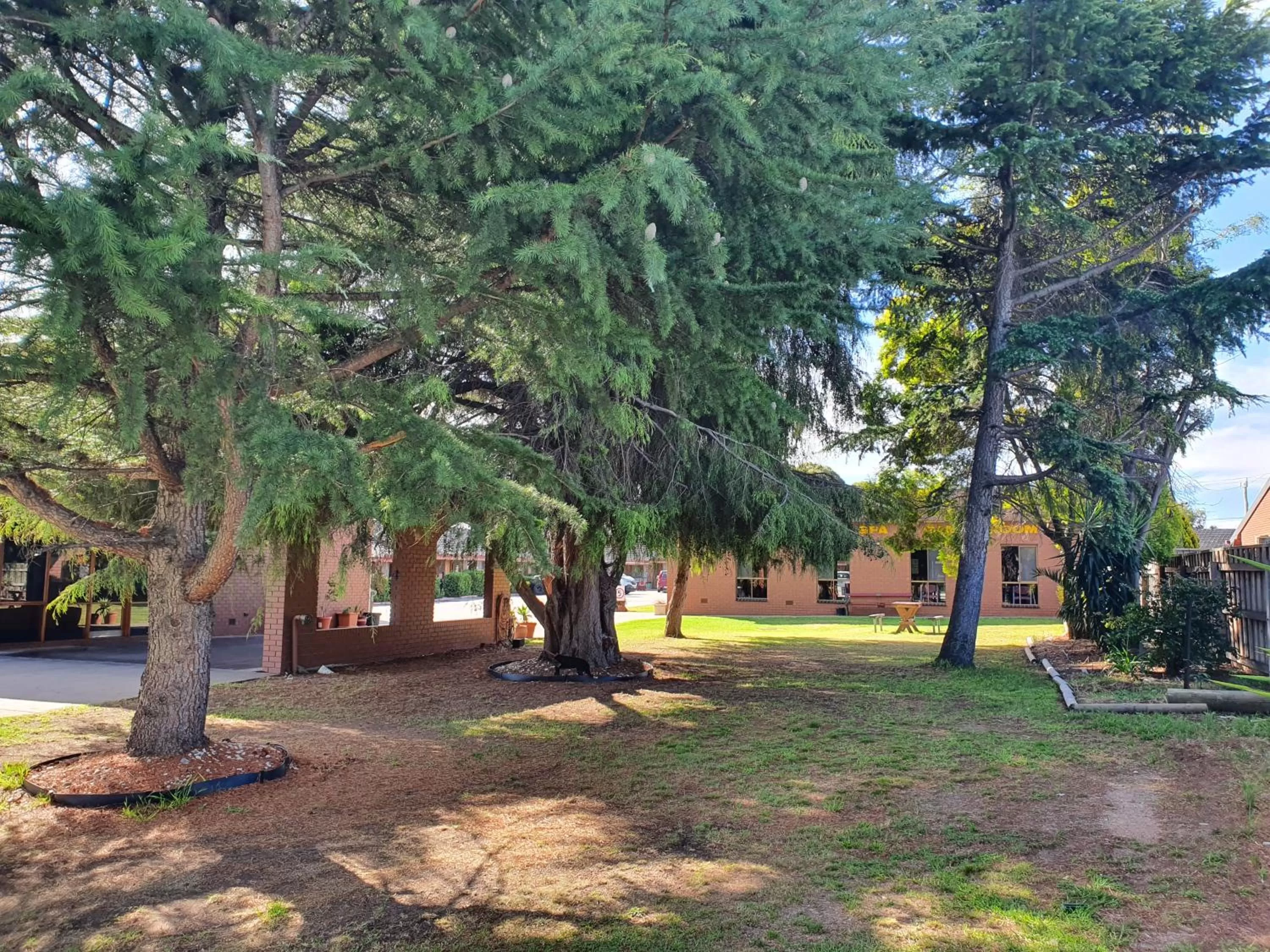 Garden in Golden Grain Motor Inn