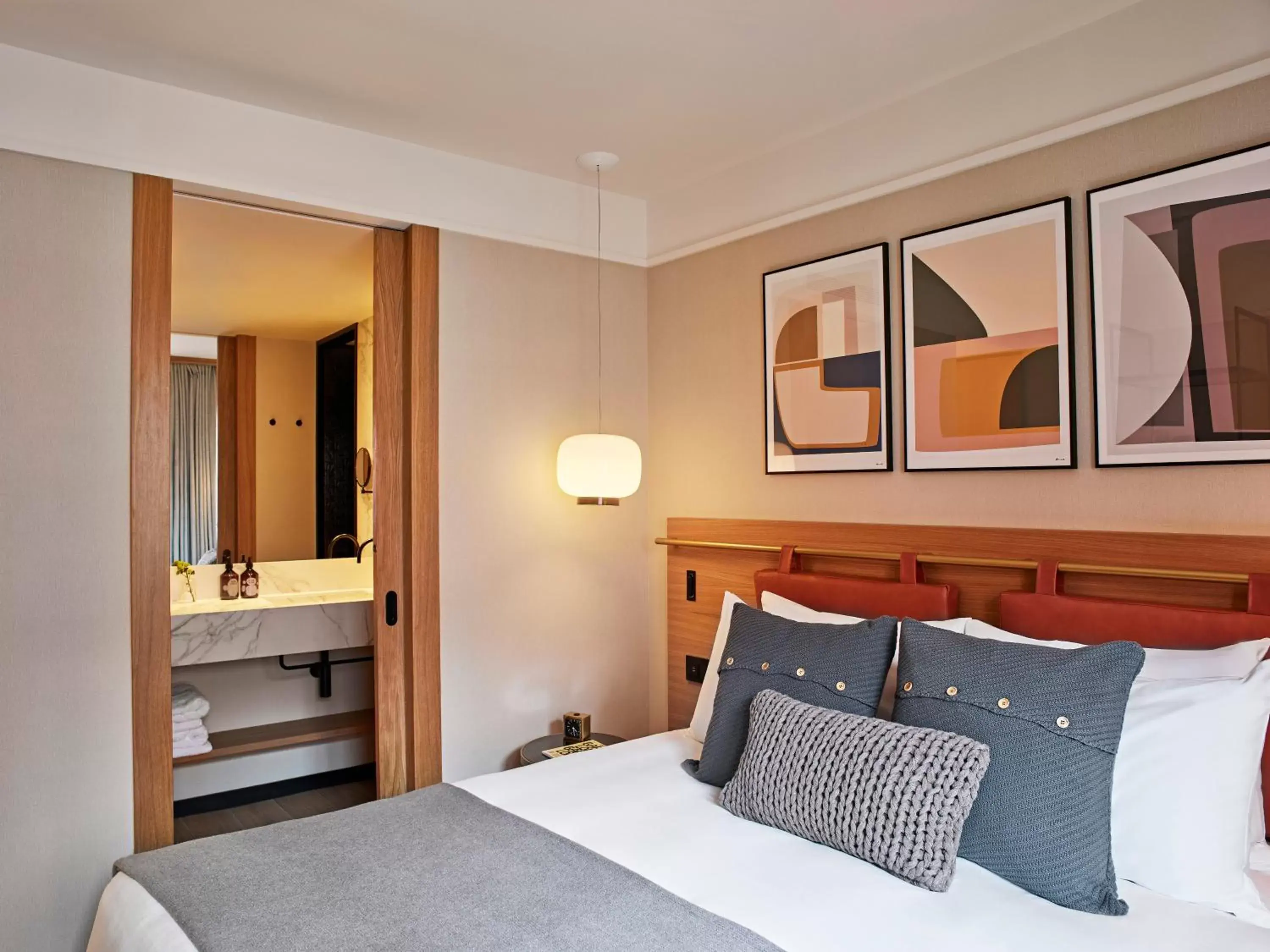 Essential Room in Kimpton Vividora Hotel, an IHG Hotel Essential Room in Kimpton Vividora Hotel, an IHG Hotel