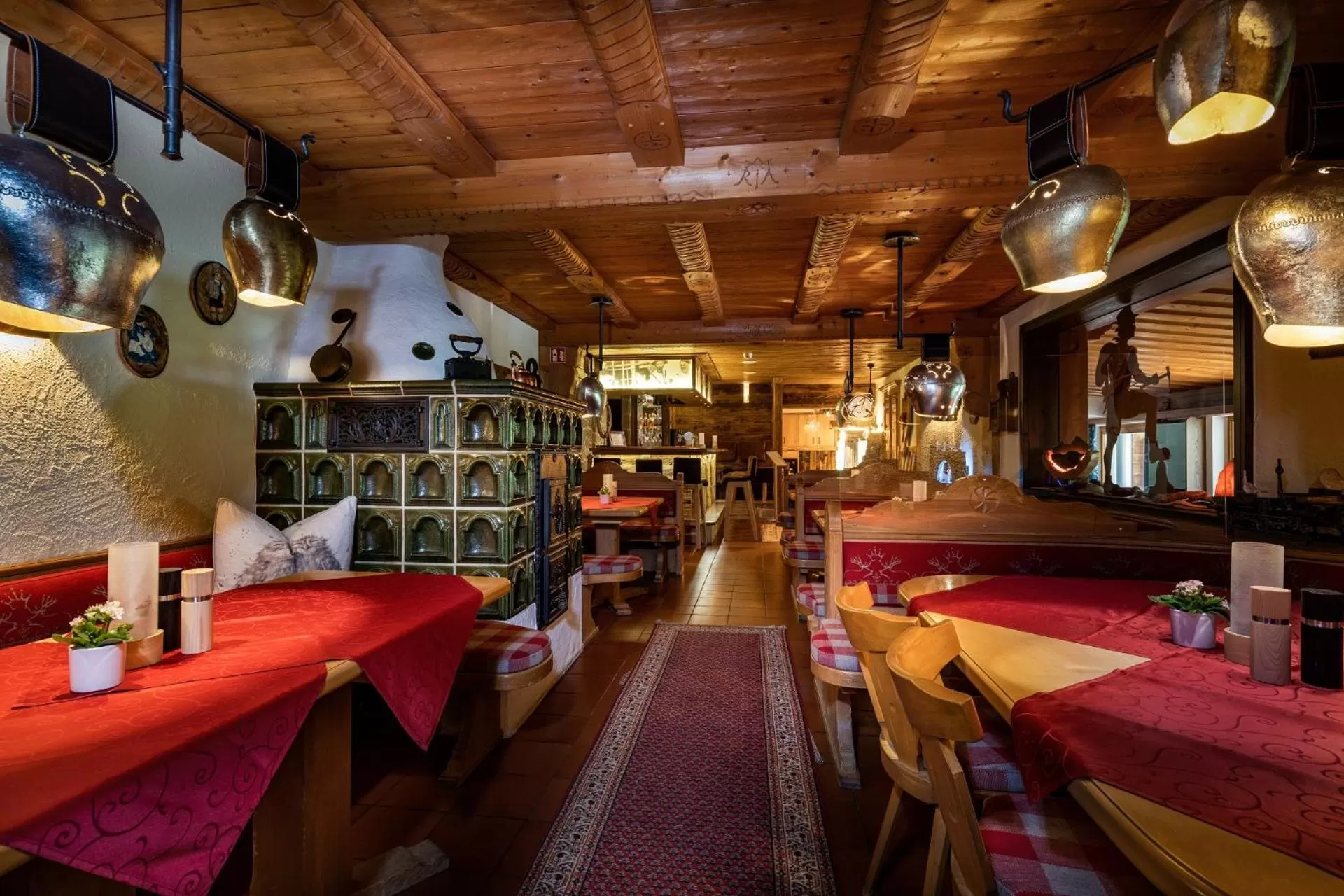 Lounge or bar in Alm- & Wellnesshotel Alpenhof