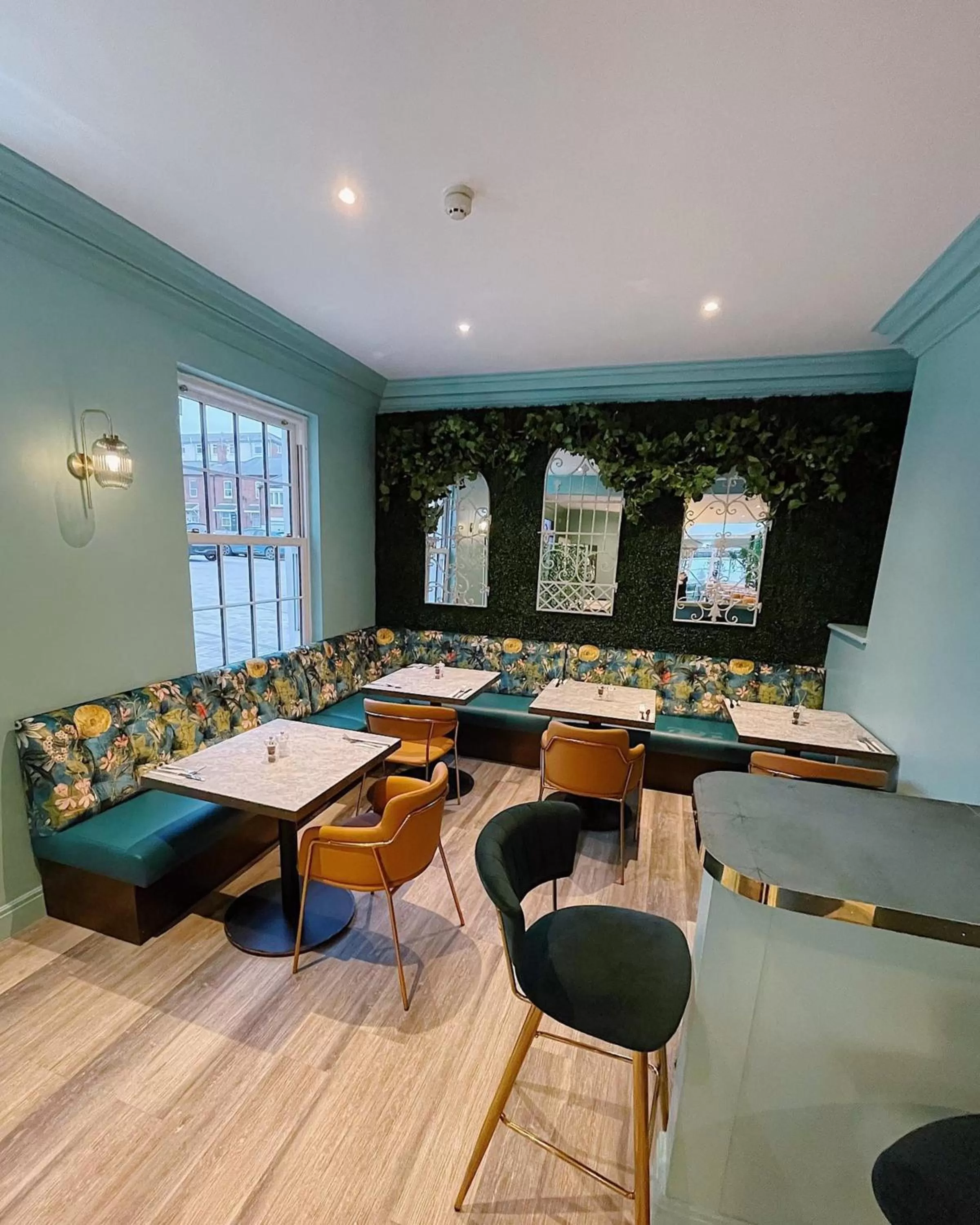 Balcony/Terrace in Cliff Hotel