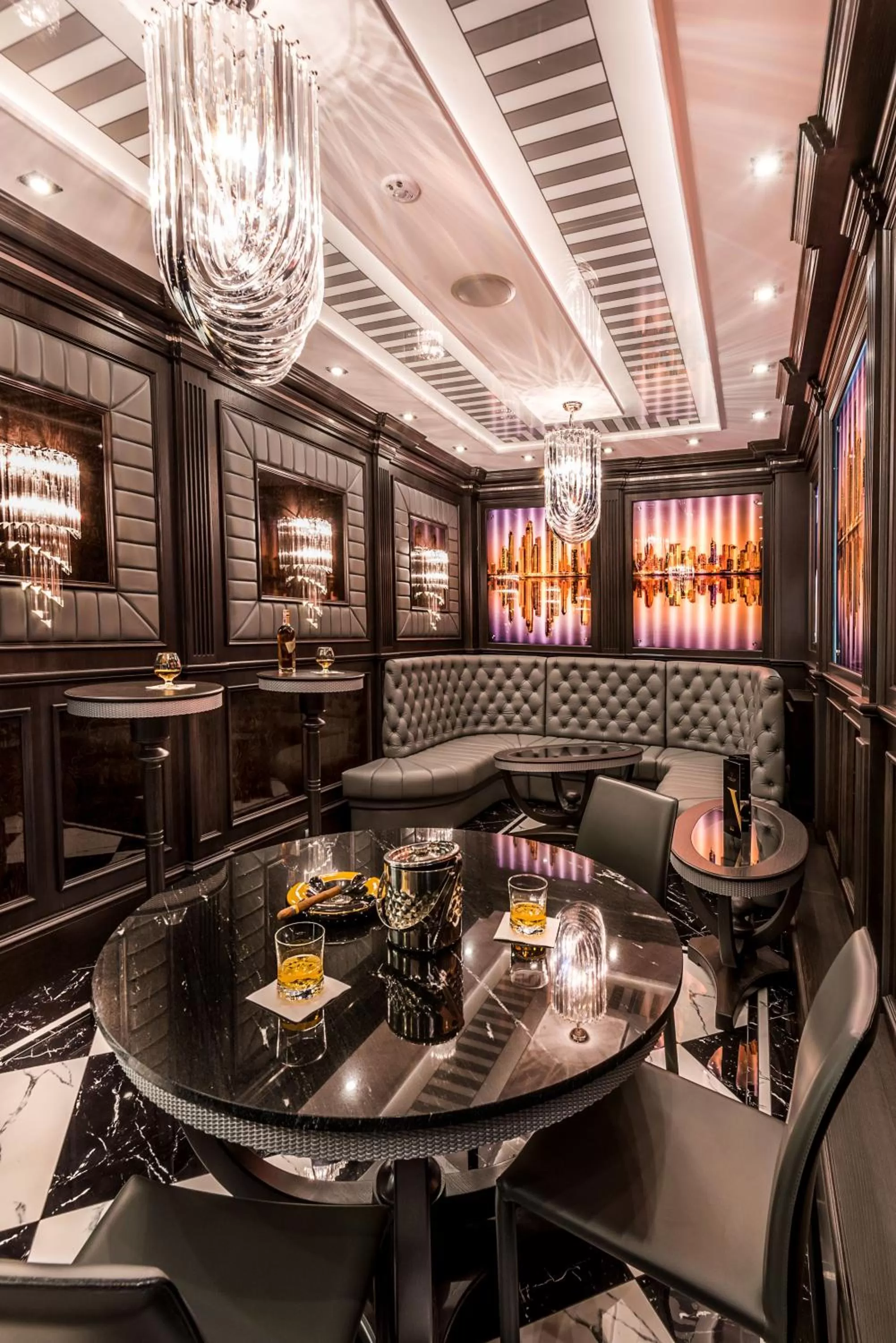 Evening entertainment in Aparthotel Vanilla