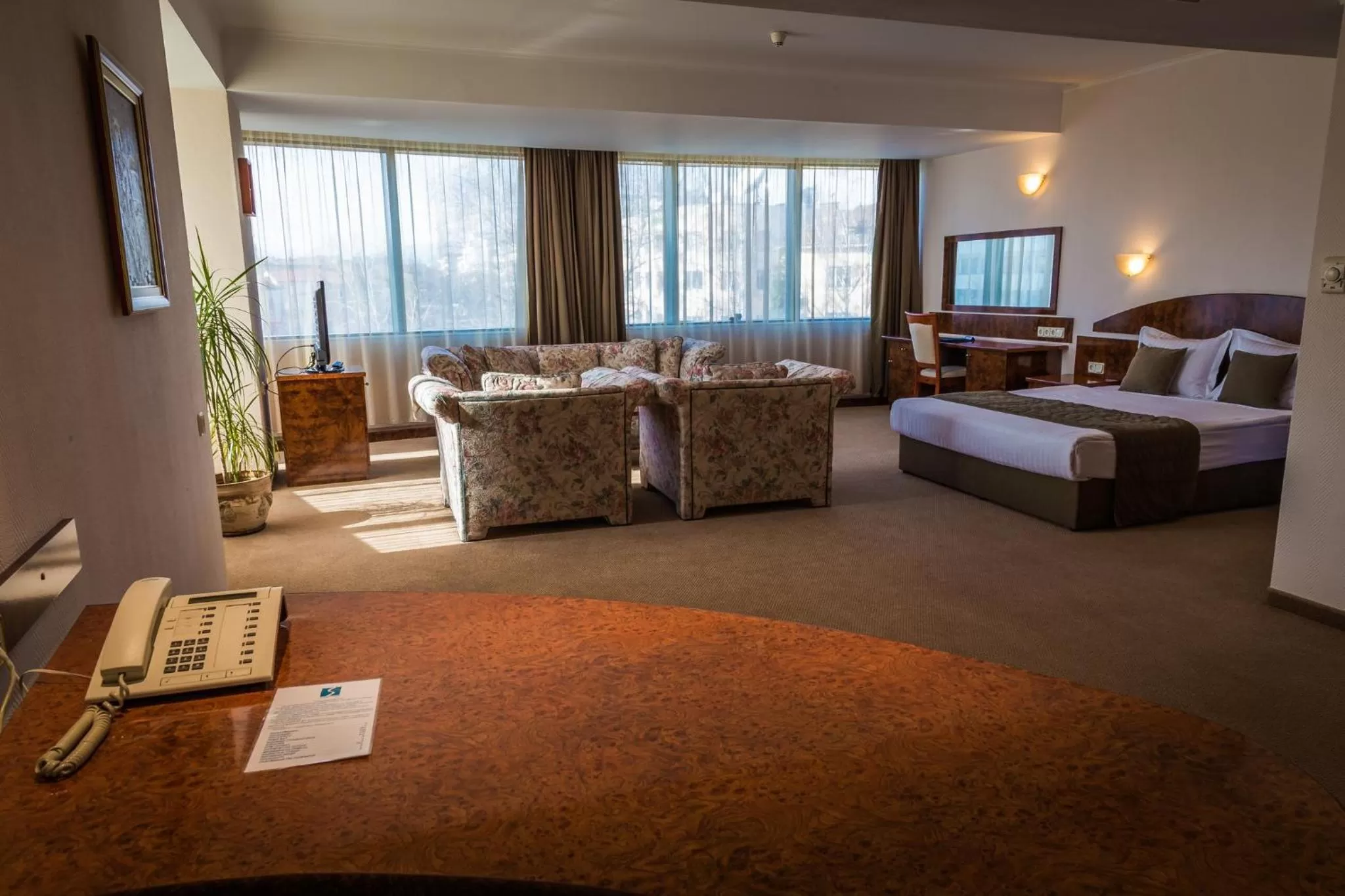 Photo of the whole room, Bed in Hotel Sevlievo Plaza