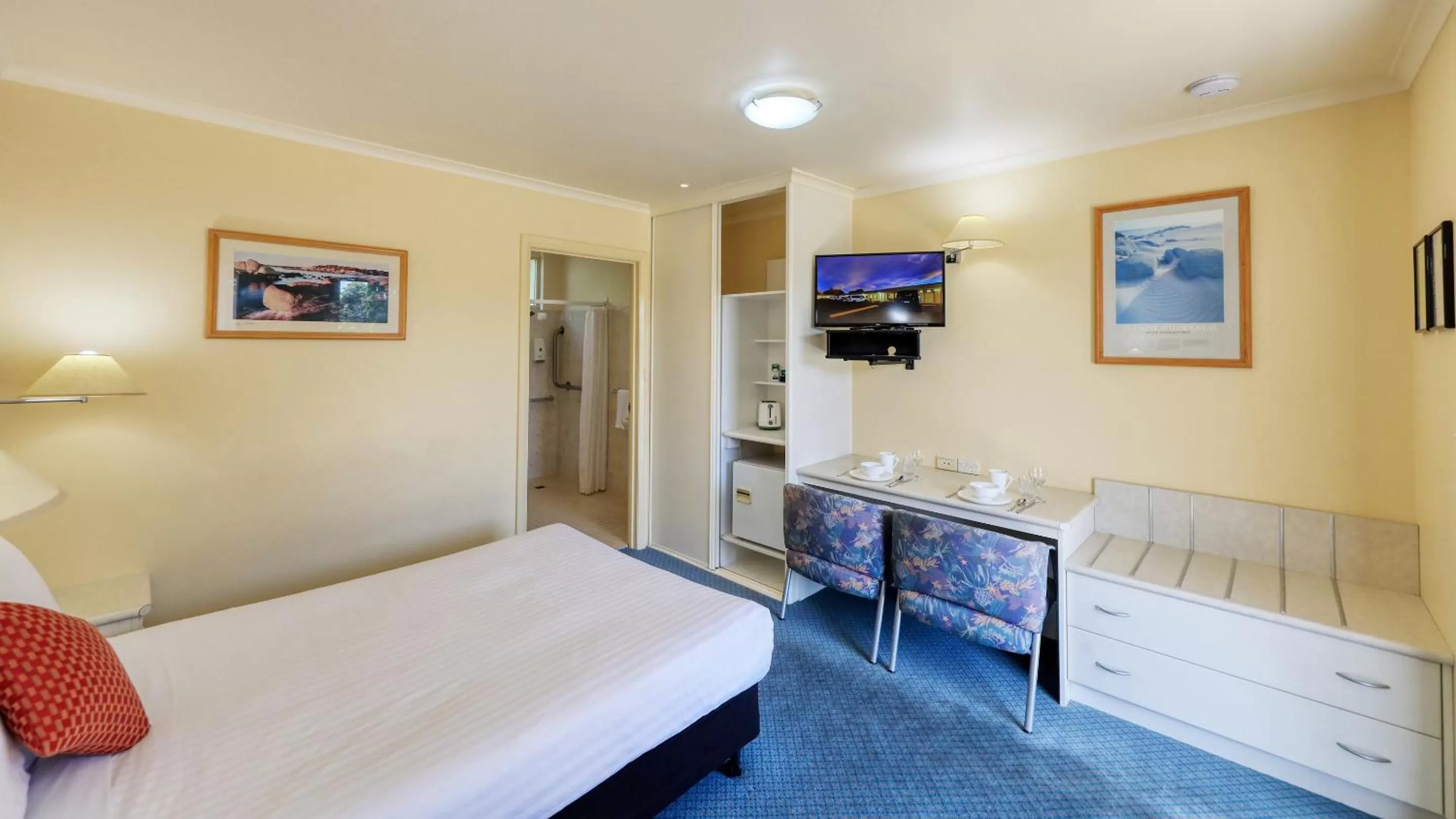 Double Room - Disability Access in Sunrise Devonport